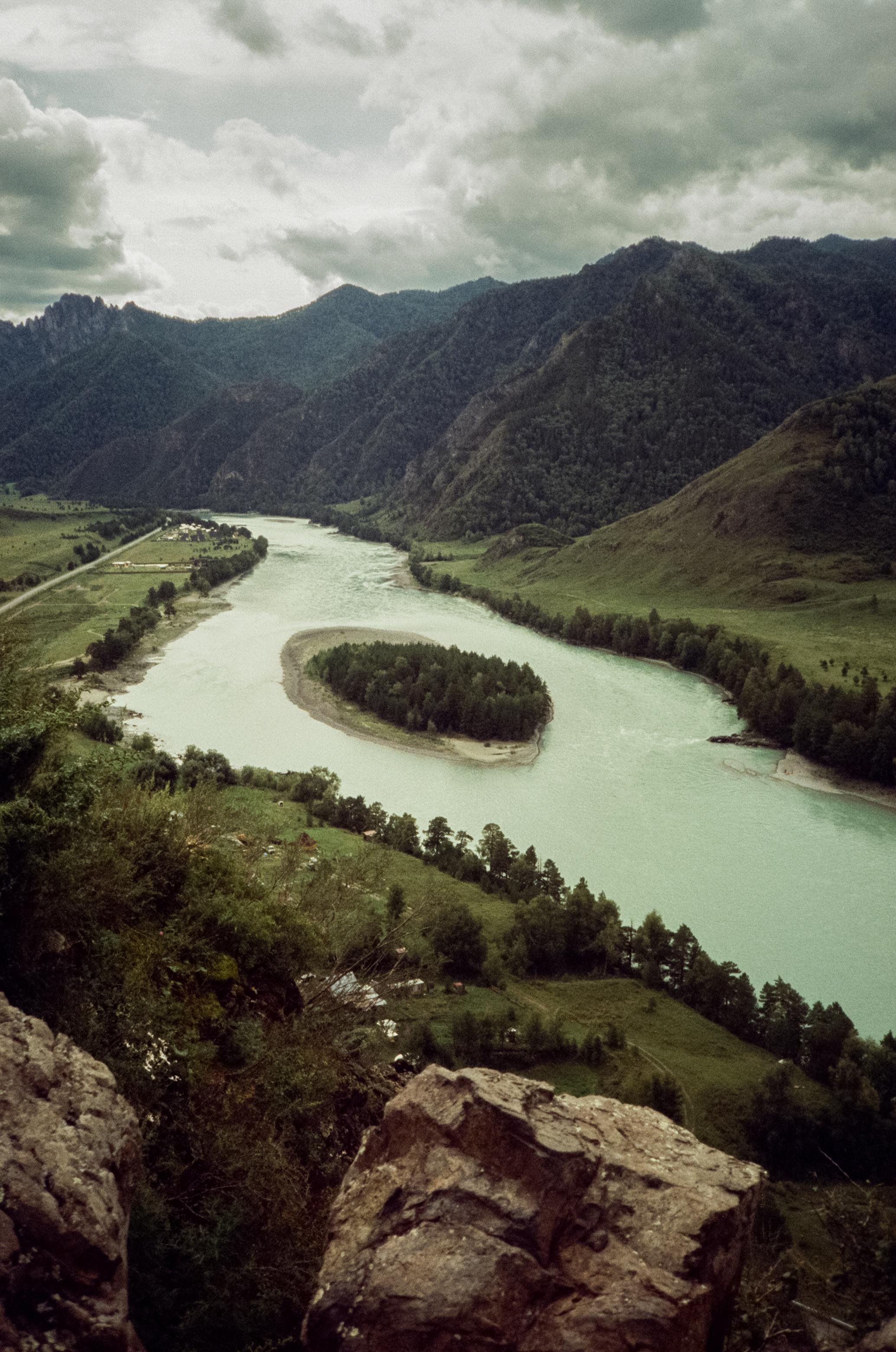 Урочище Чечкыш. Смотровая площадка. Виды верху и спуск вниз. Фотограф-документалист Мария Осокина