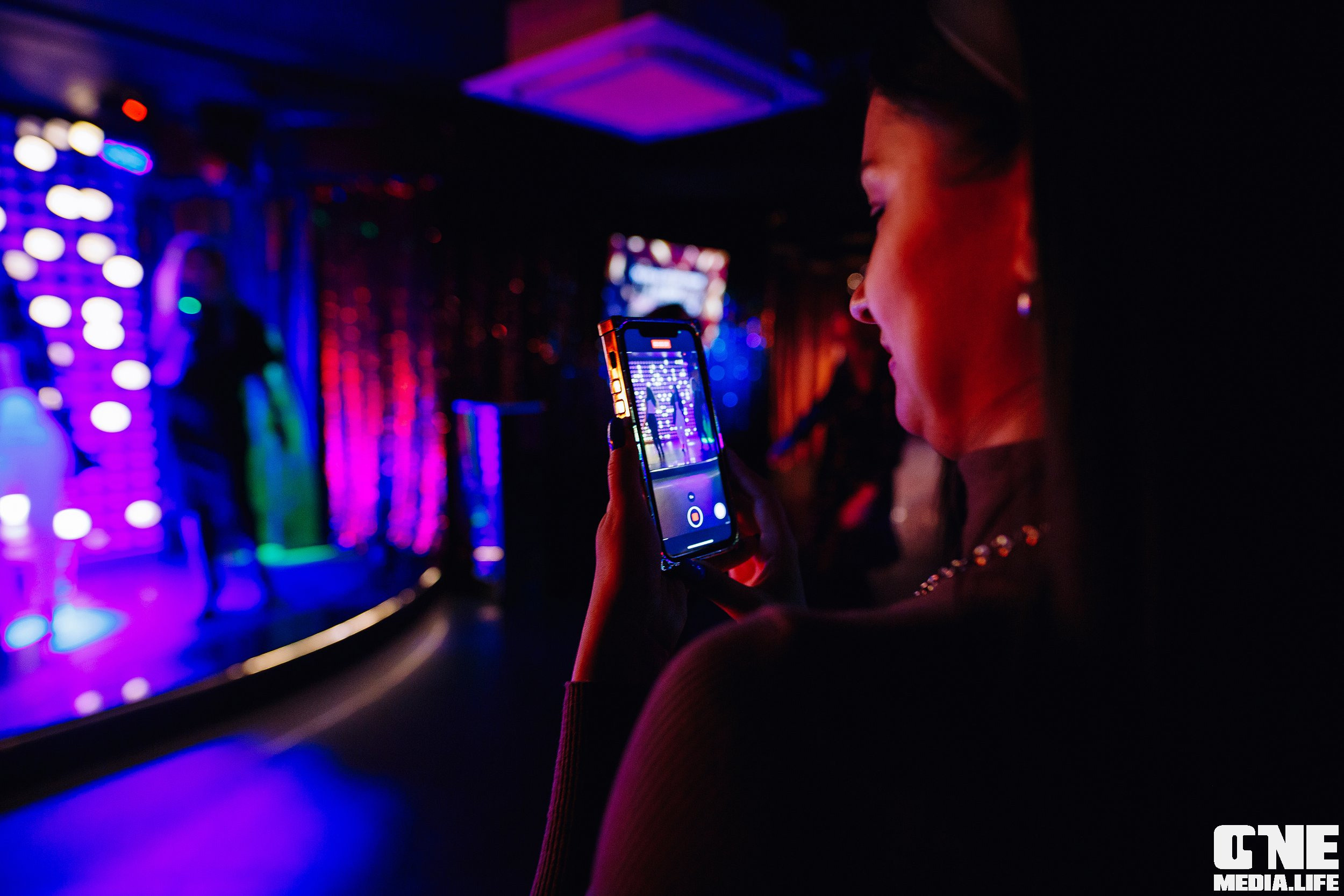 Фоторепортаж из караоке клуба Эйфория. One Media Life: фоторепортажи, фотоотчеты с мероприятий и заведений