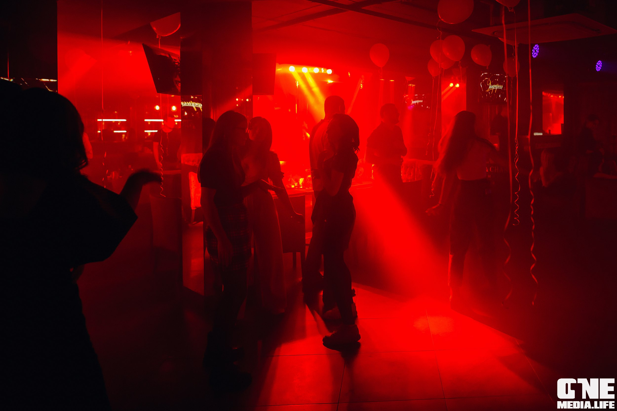 Фотоотчет из караоке клуба Эйфория в Калининграде. One Media Life: фоторепортажи, фотоотчеты с мероприятий и заведений