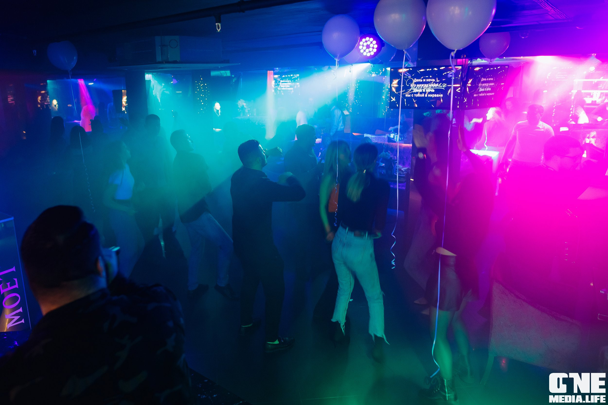 Фотоотчет из караоке клуба Эйфория в Калининграде. One Media Life: фоторепортажи, фотоотчеты с мероприятий и заведений