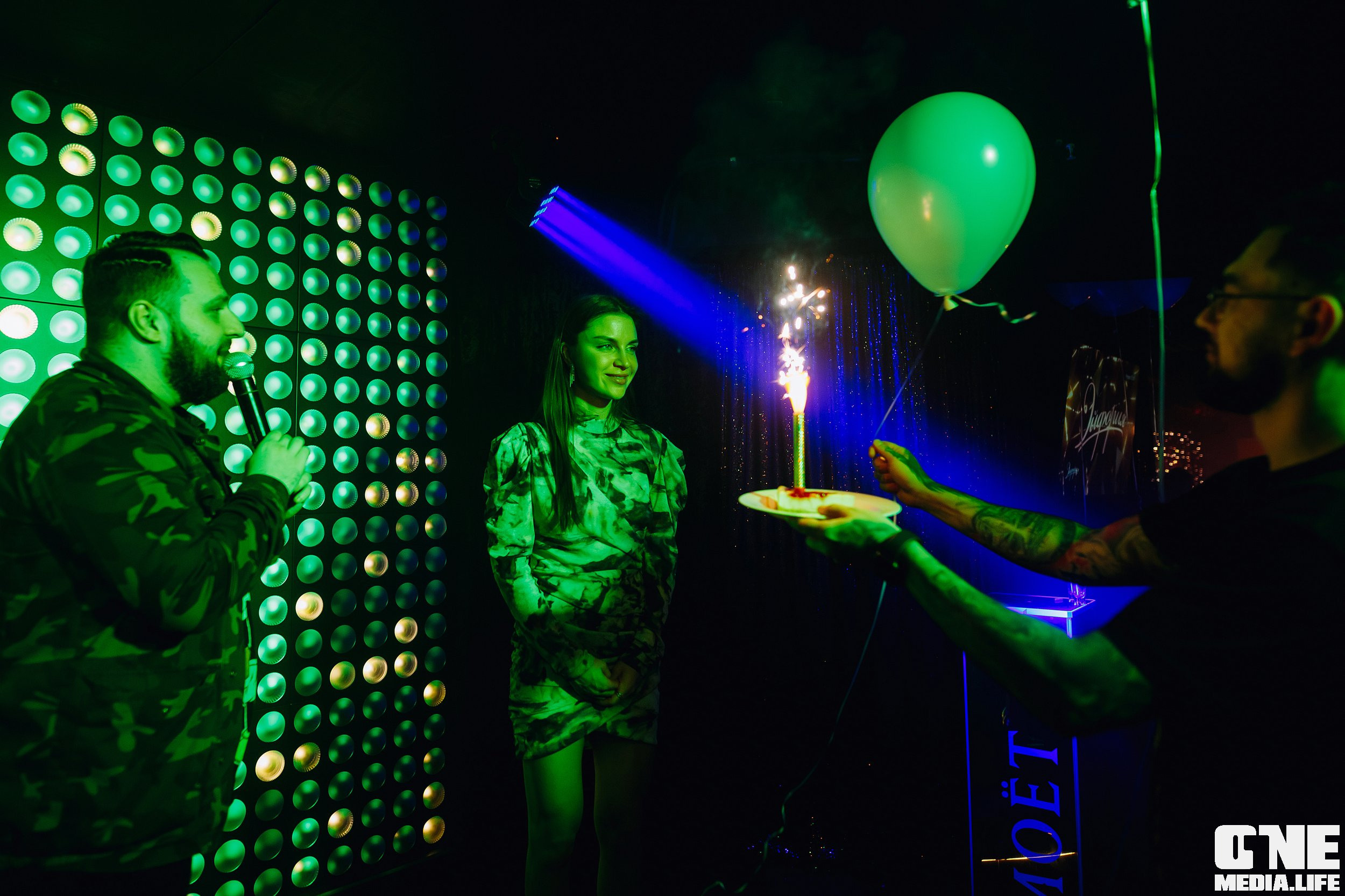 Фотоотчет из караоке клуба Эйфория в Калининграде. One Media Life: фоторепортажи, фотоотчеты с мероприятий и заведений