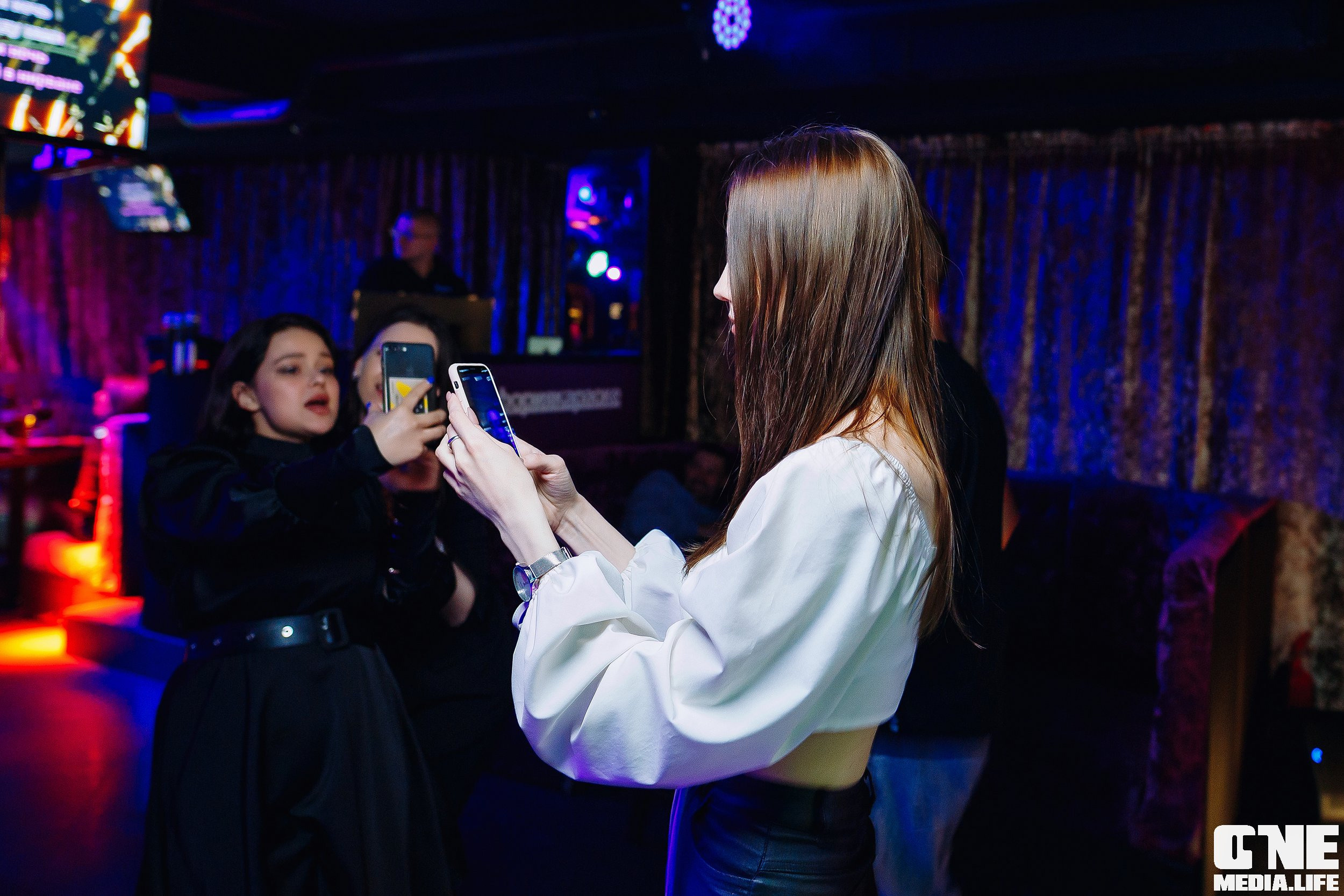 Фоторепортаж из караоке клуба Эйфория. One Media Life: фоторепортажи, фотоотчеты с мероприятий и заведений
