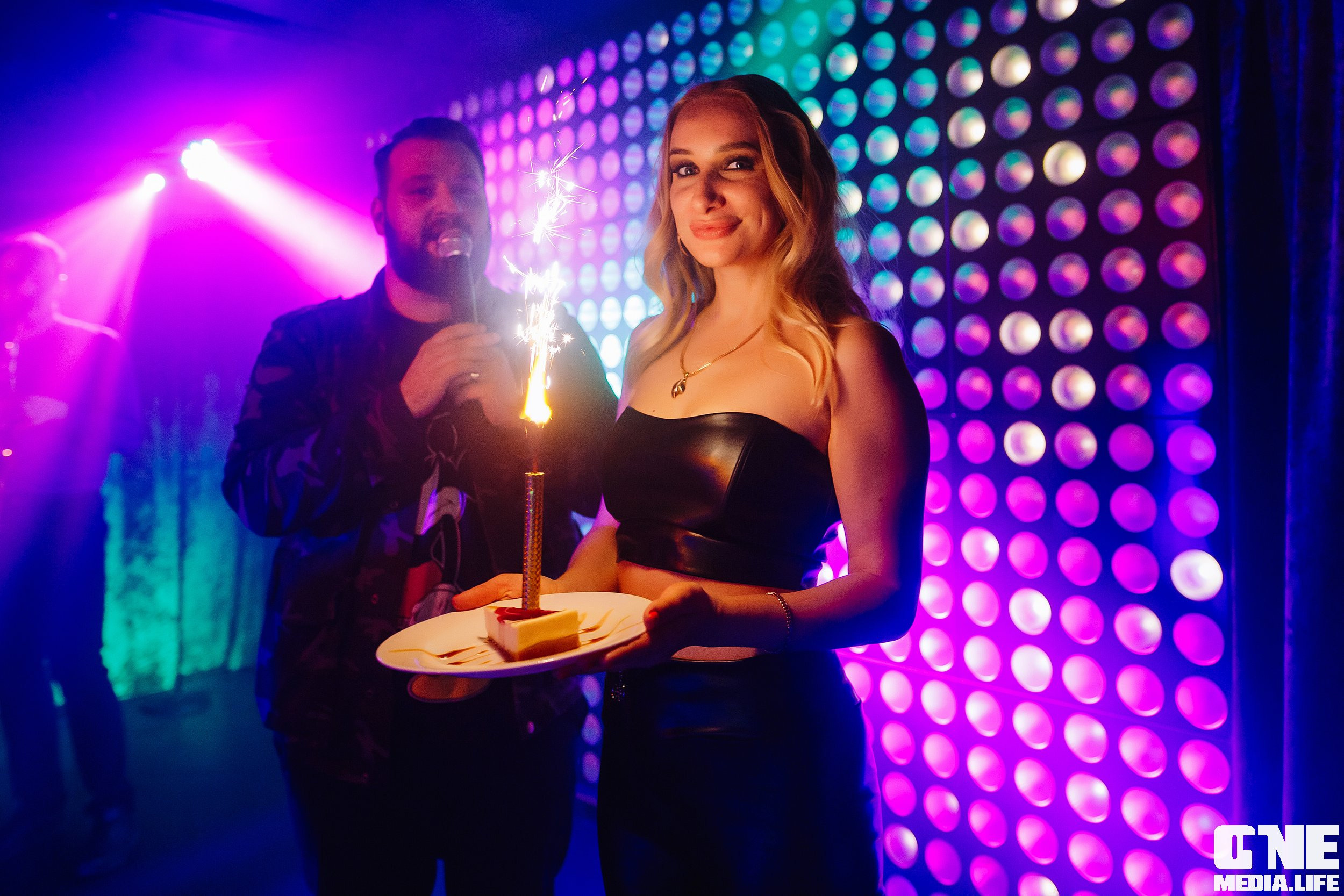 Фотоотчет из караоке клуба Эйфория в Калининграде. One Media Life: фоторепортажи, фотоотчеты с мероприятий и заведений