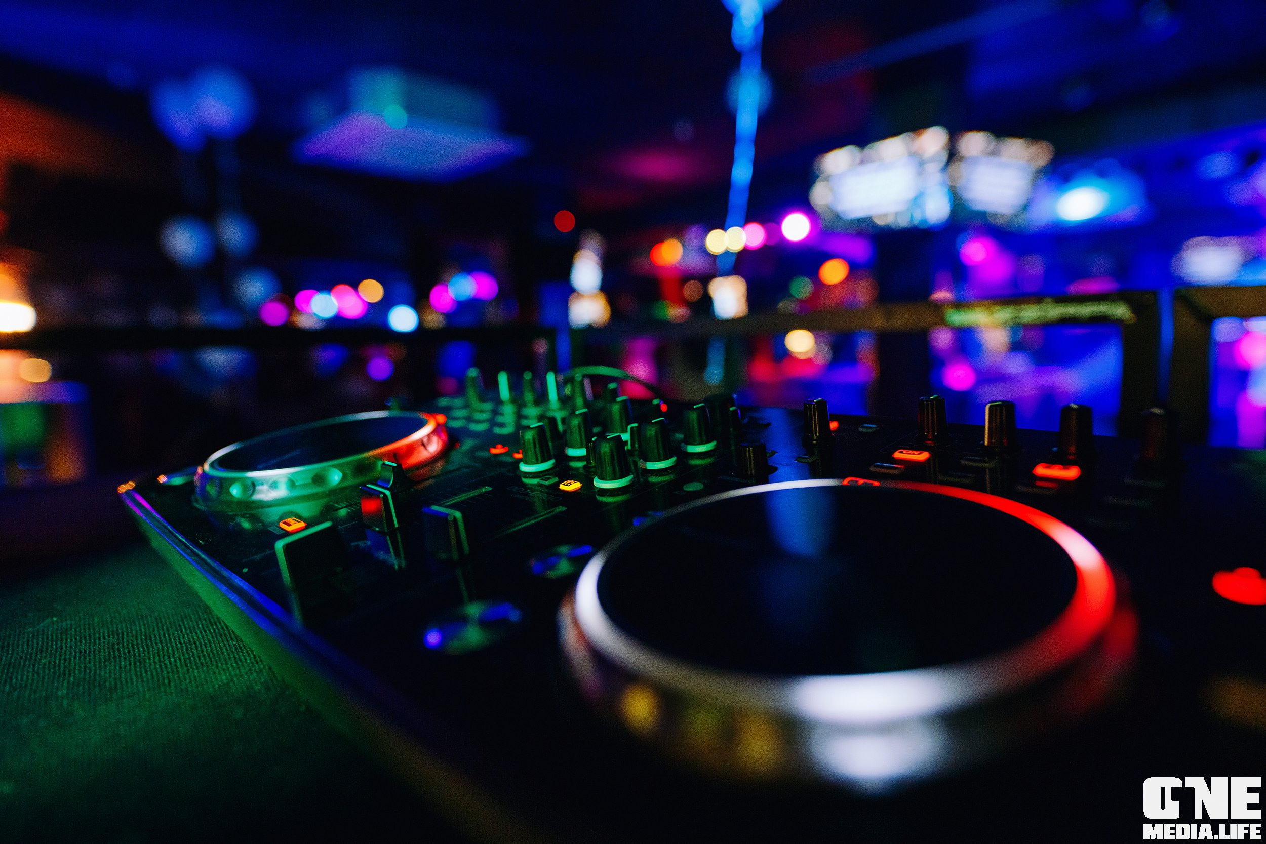 Фоторепортаж из караоке клуба Эйфория в Калининграде. One Media Life: фоторепортажи, фотоотчеты с мероприятий и заведений