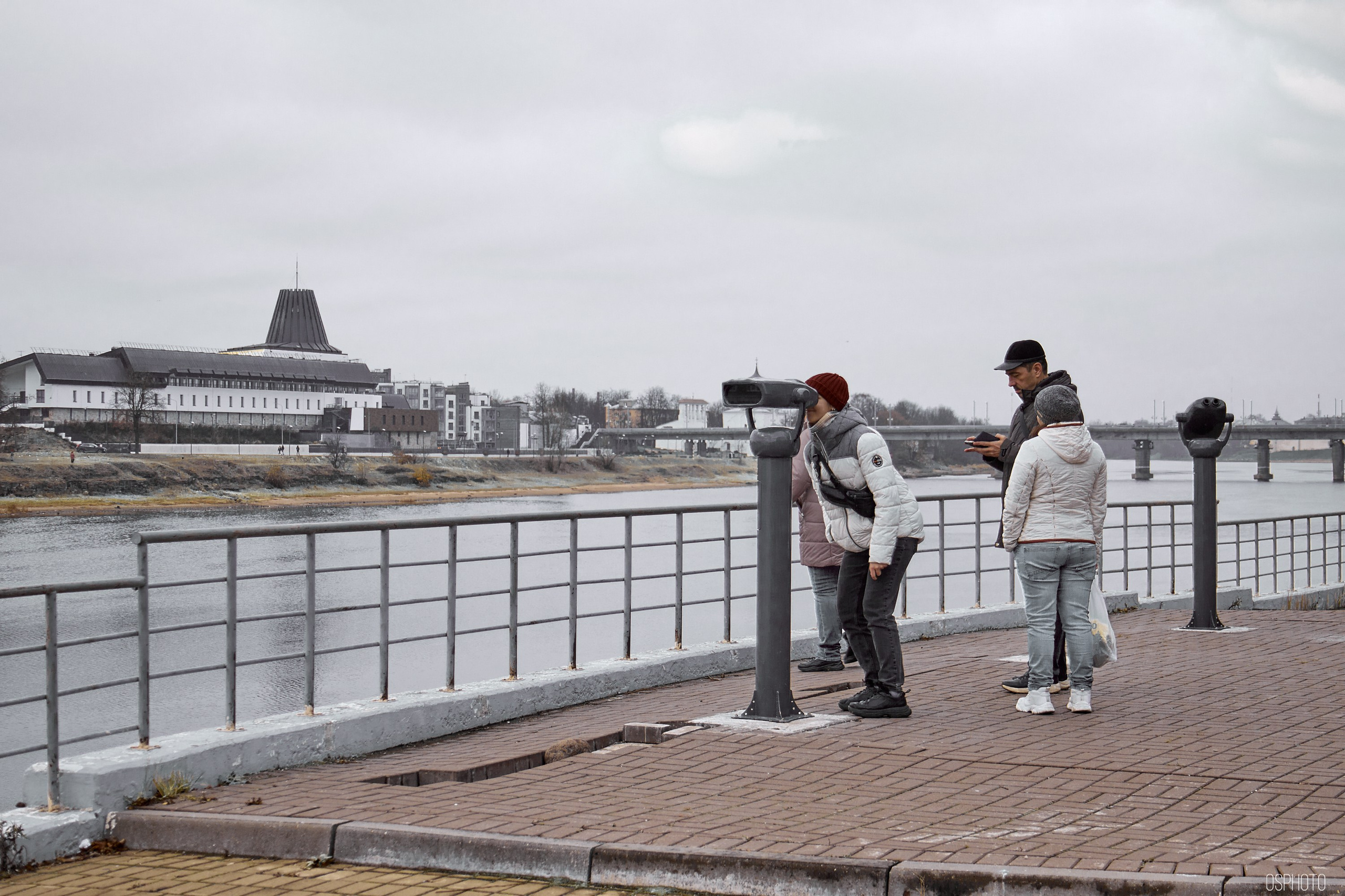 Псков. Ноябрь. Фотографъ Сергѣевъ. Поймать мгновеніе