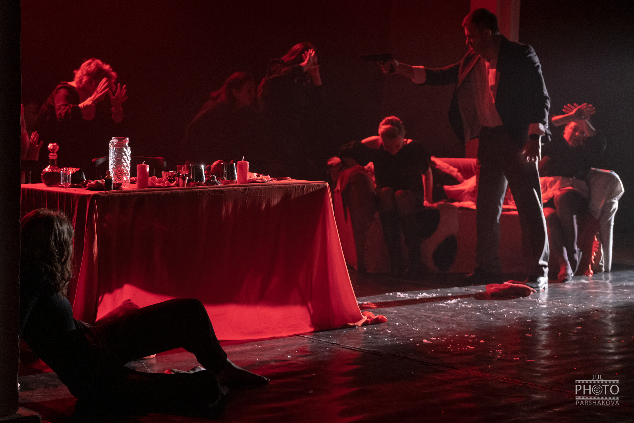 Спектакль 8 женщин театр-студия Горошины. Фотограф в Санкт-Петербурге и Москве Юлия Паршакова