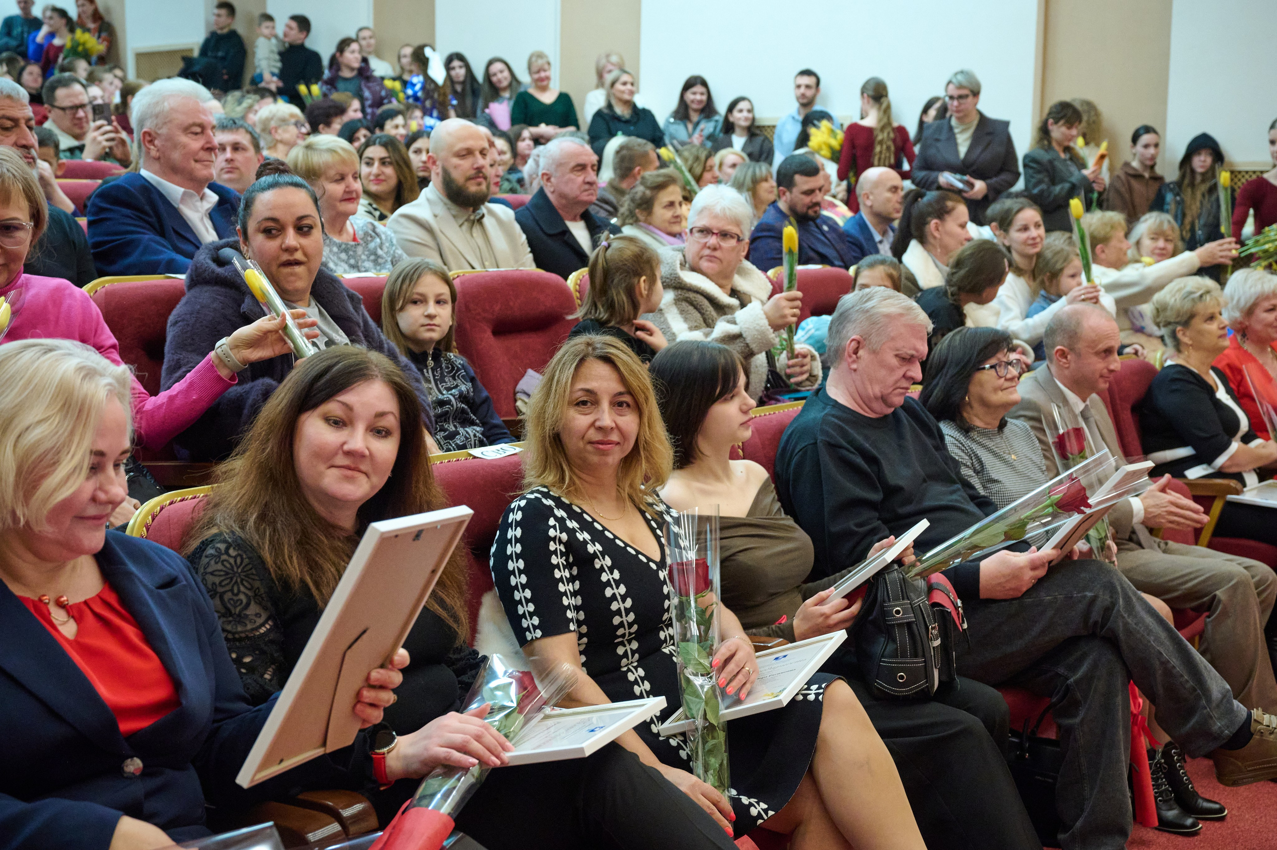 8 марта ДК Кабардинка. Жизнь курорта Кабардинка в фотографиях