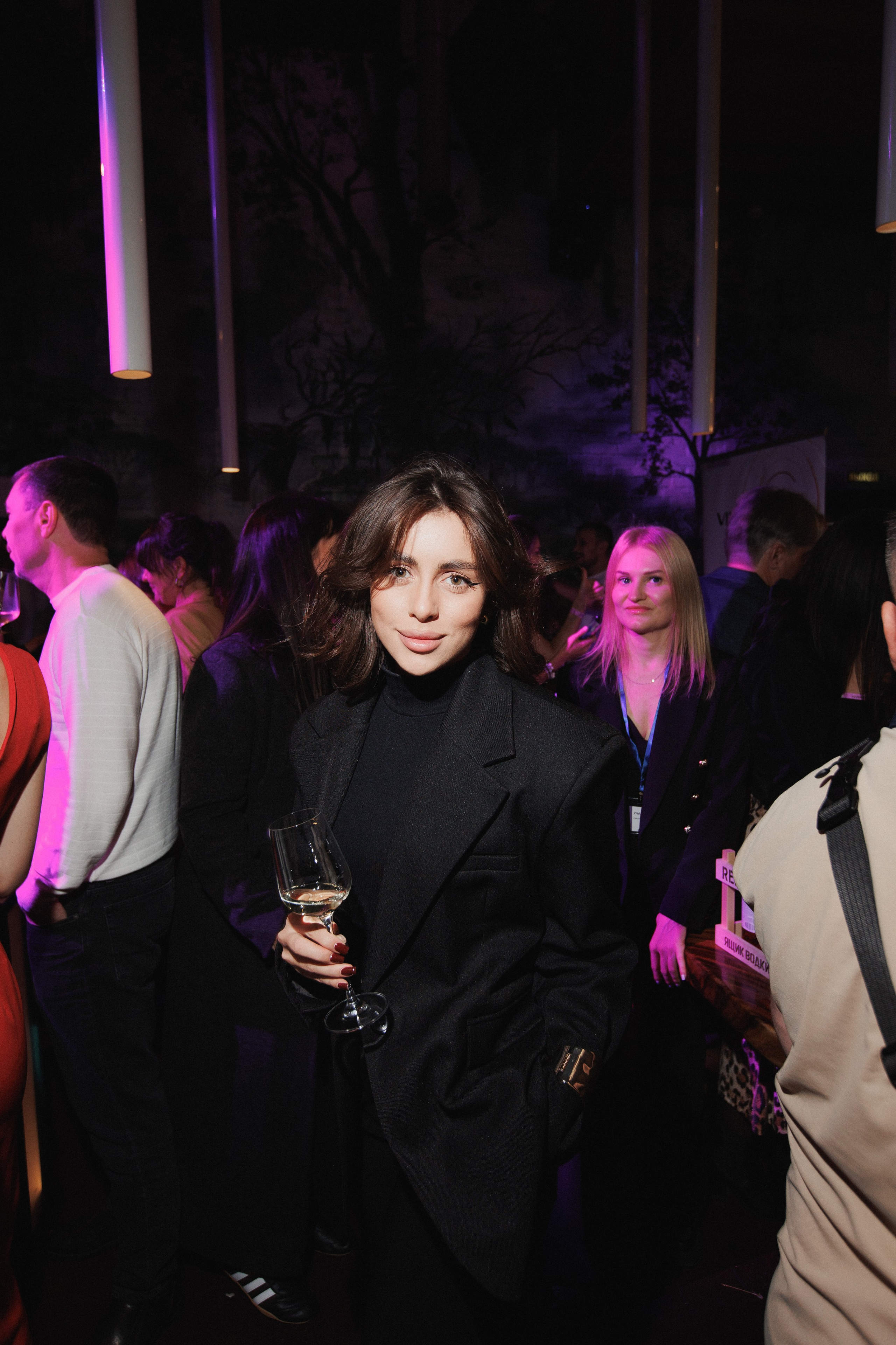 ВИННЫЙ ФЕСТИВАЛЬ. СВОИ. ФОТООТЧЕТЫ-СОБЫТИЯ-МЕСТА