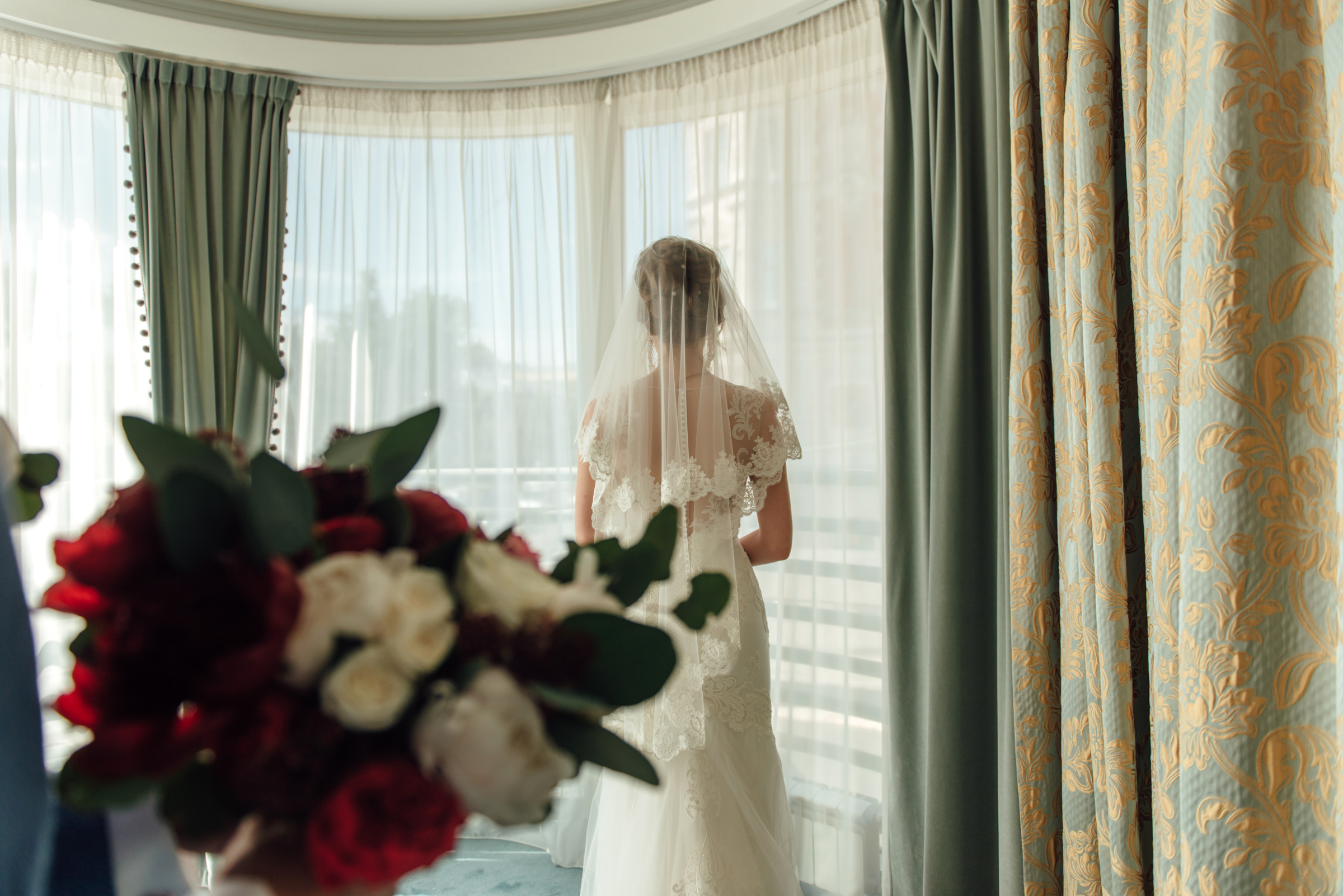 Свадебная фотосессия в центре Санкт-Петербурга. Свадебный фотограф в Санкт-Петербурге Венера Ахметова