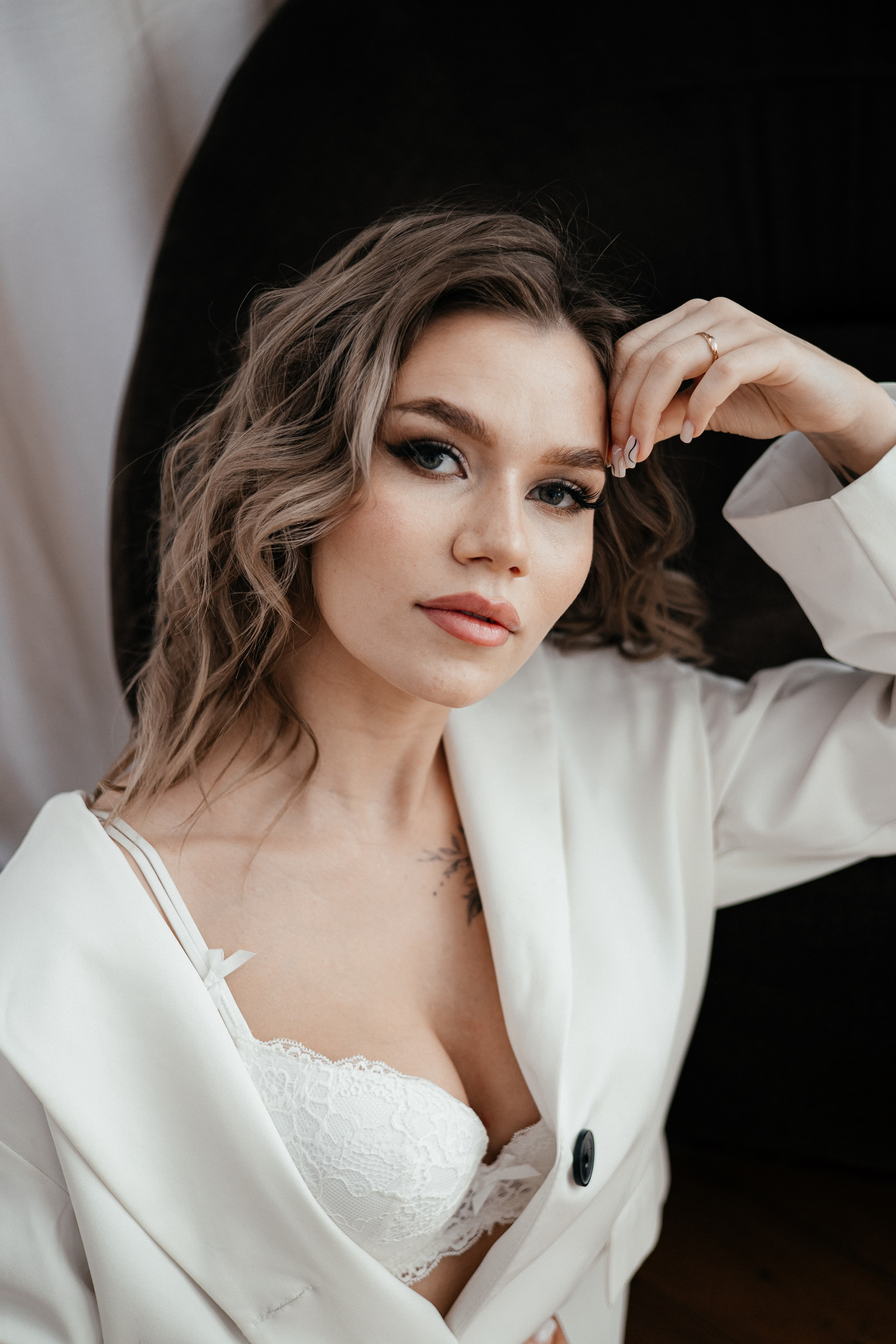 Елизавета. Белые цветы