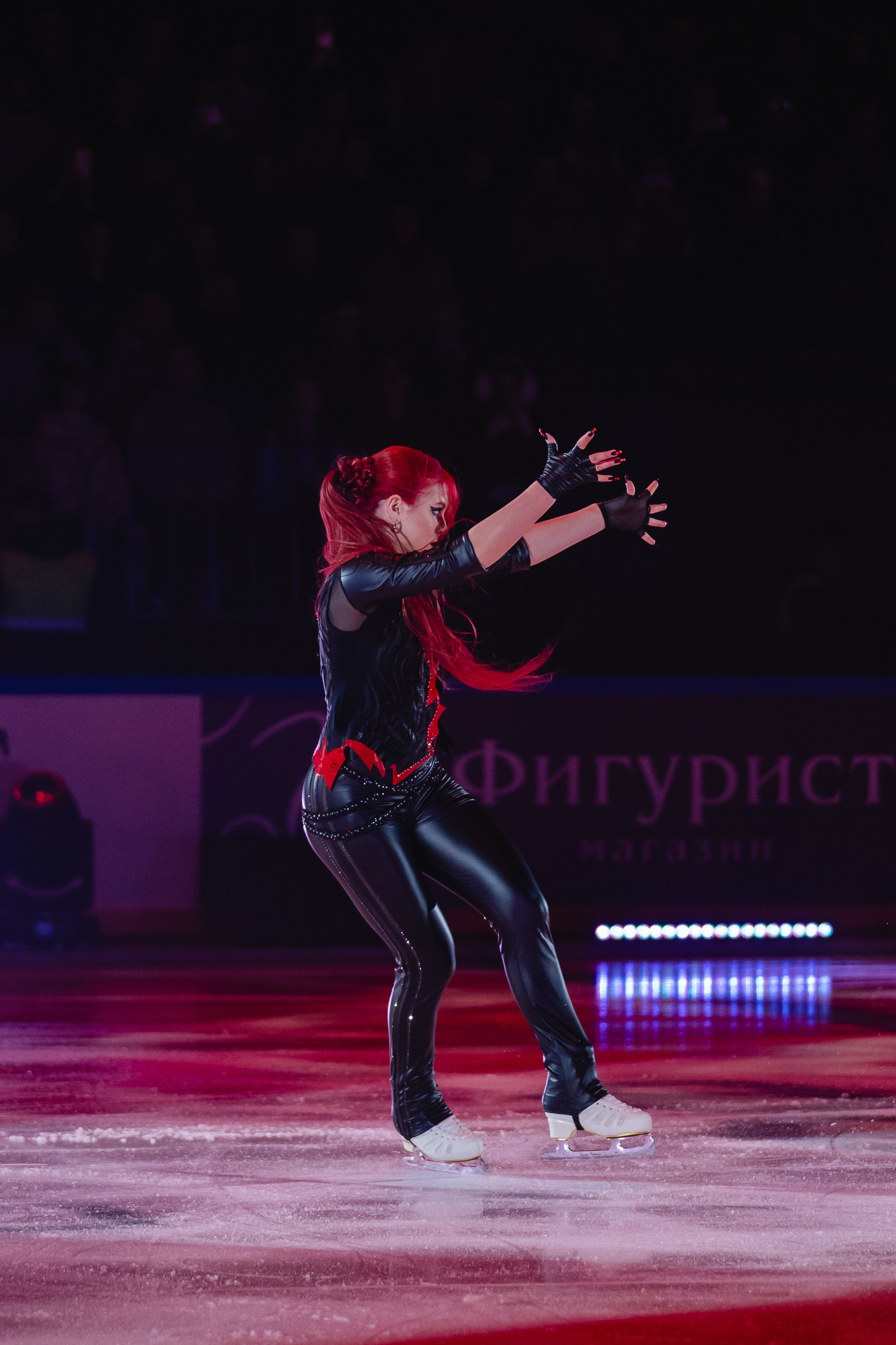 Шоу «Чемпионы на льду» в Новосибирске. Воробьева Ксения — Спортивный и танцевальный фотограф Новосибирск