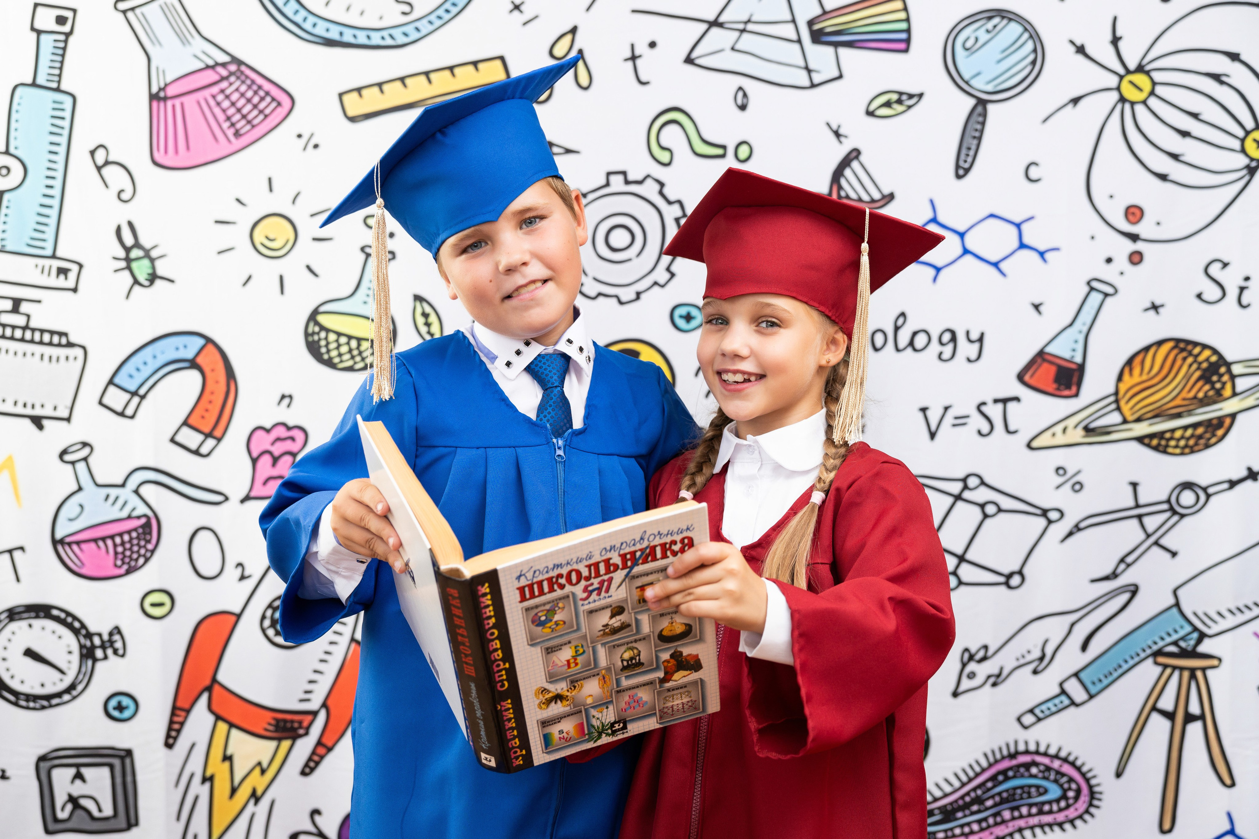 Школьные фотопроекты. Выпускные фотоальбомы в Коломне. Валерий и Светлана Щавелевы