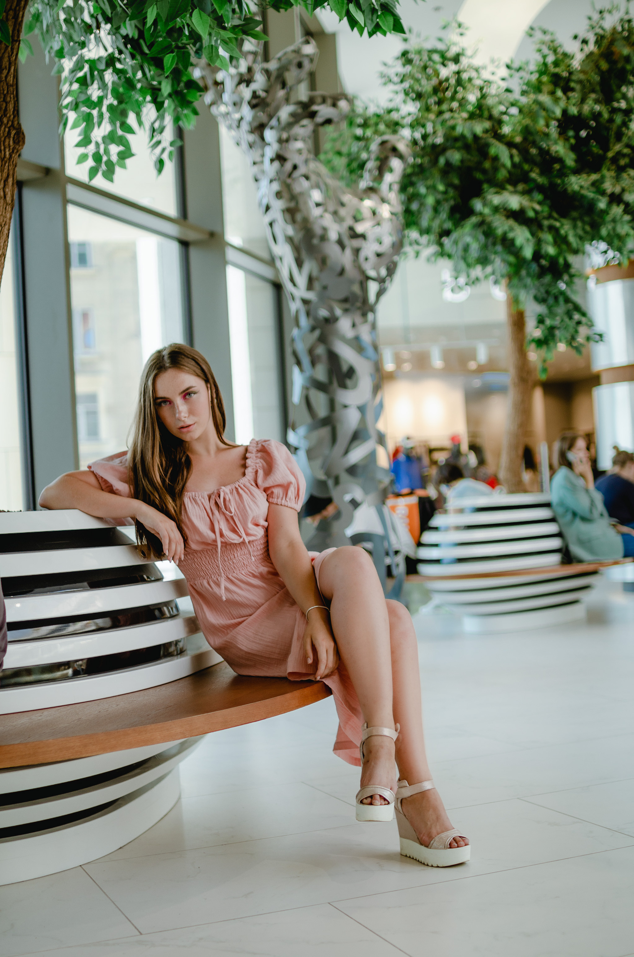 Валерия. Прогулка по торговому центру. Первая часть фото. Юлия Басня семейный и свадебный фотограф в Донецке