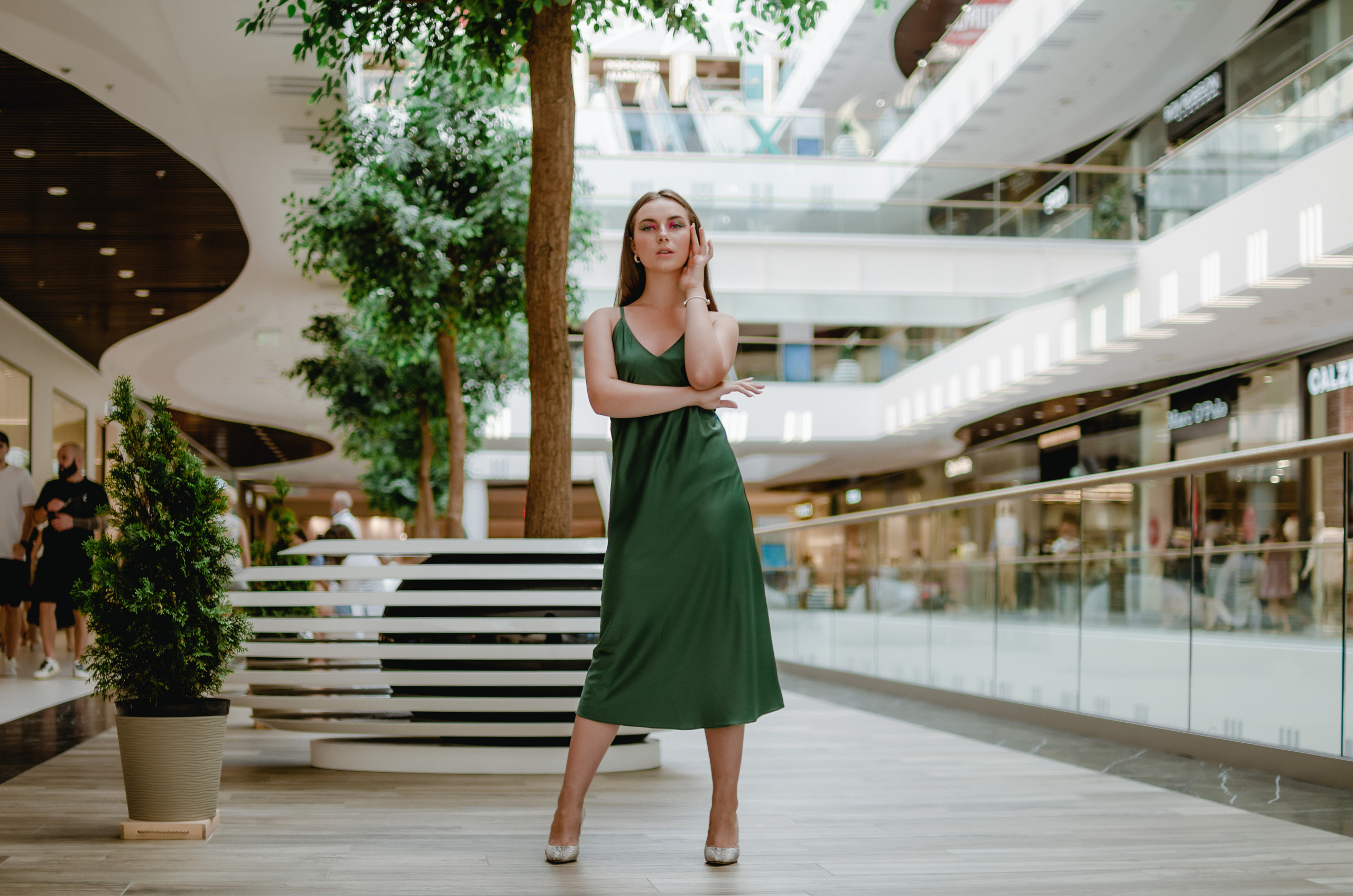 Валерия. Прогулка по торговому центру. Первая часть фото. Юлия Басня семейный и свадебный фотограф в Донецке