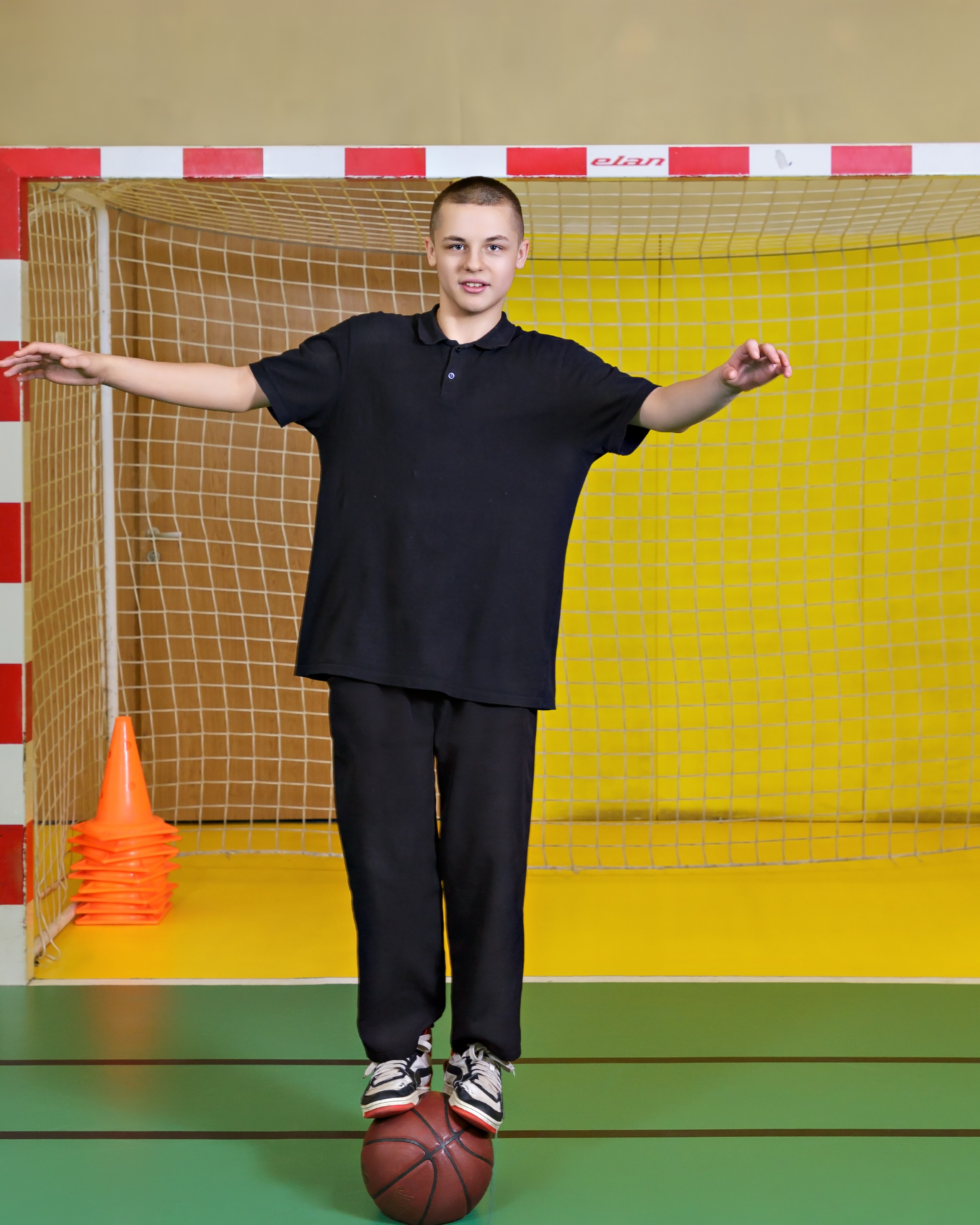 Выпускной альбом для 9 Класса. Выпускные альбомы и школьный фотограф в Подольске, Троицке, Щербинке, Москве и Московской области