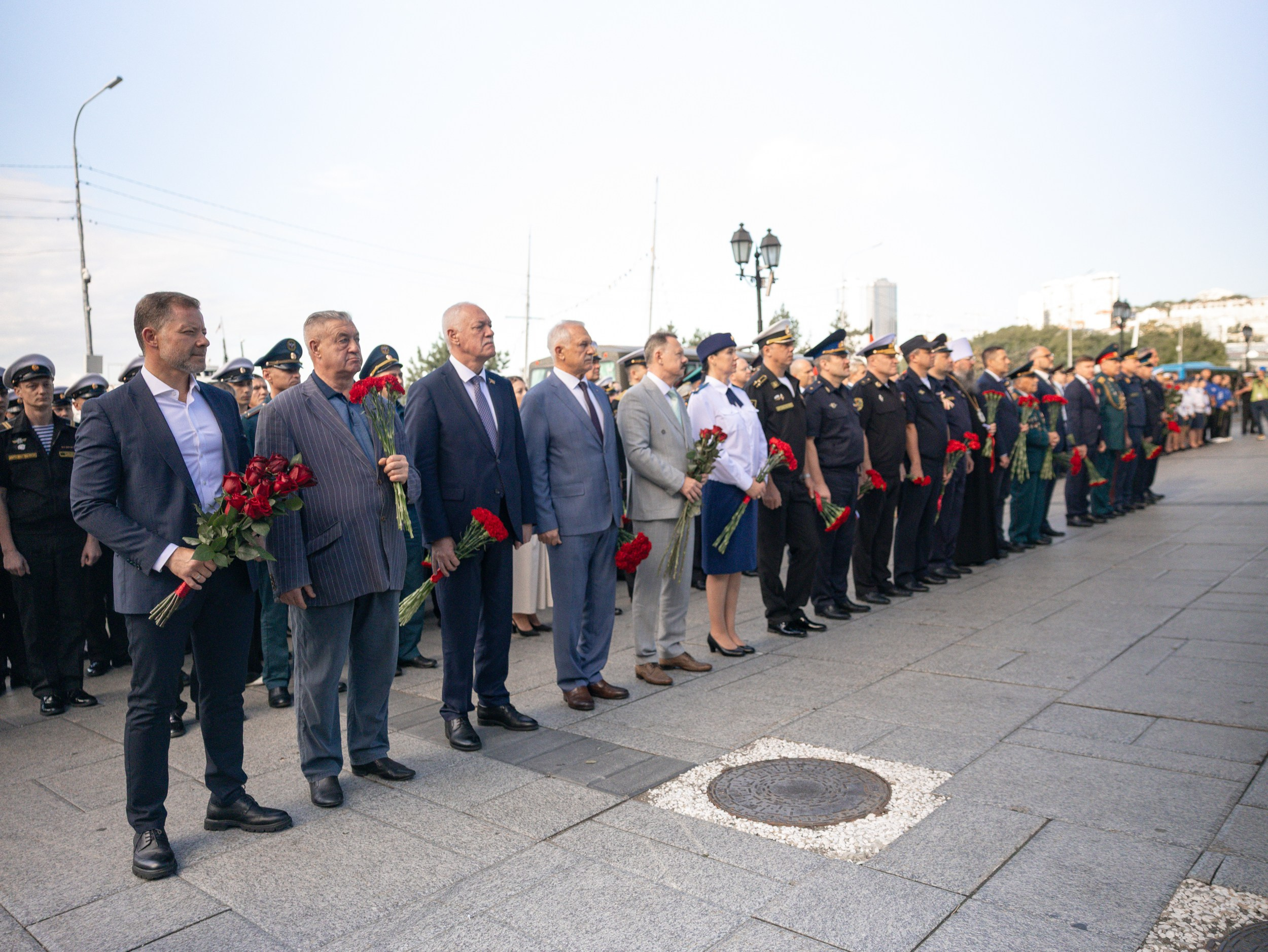 Памятная акция у мемориала «Боевая слава Тихоокеанского флота». Фотограф Наташа Скрипка