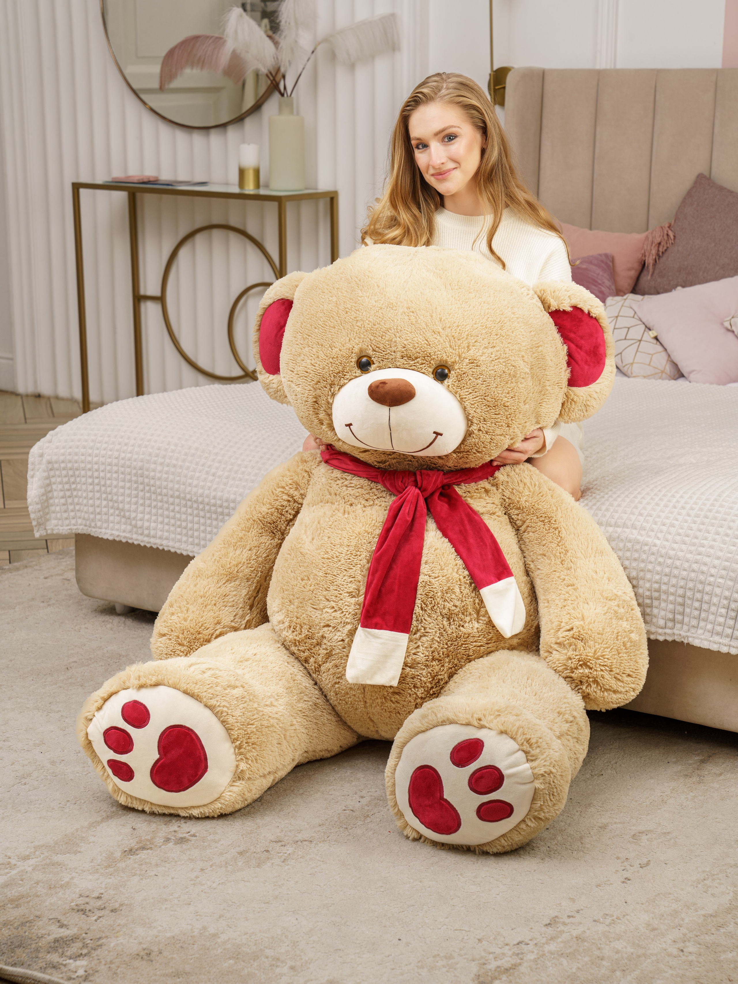 Мария, 40-42 р-р, рост 168. KED Production — продакшн из СПб. Создаём фото, видео и контент, который помогает брендам и селлерам продавать больше