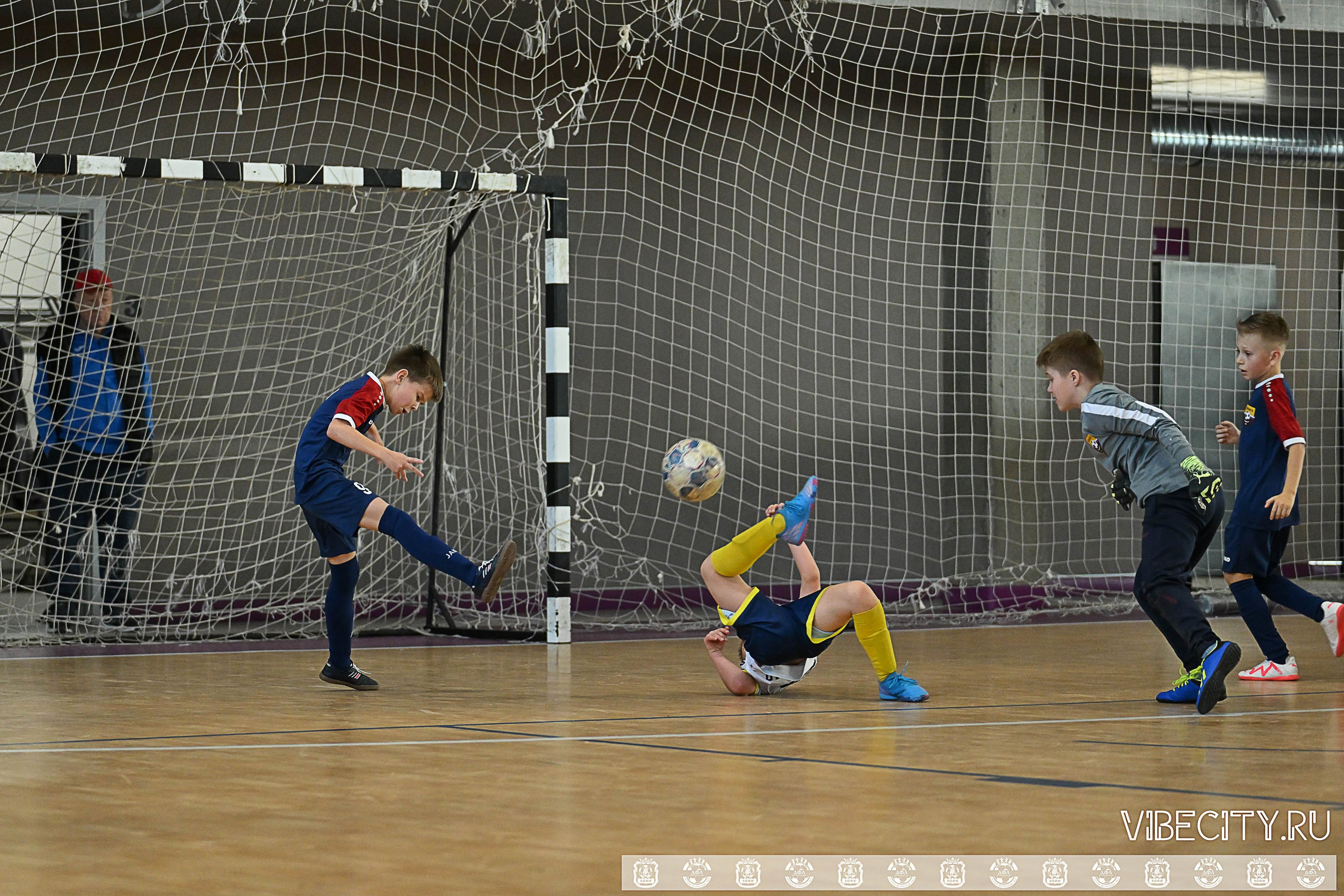 БАЛТИЙСКАЯ ЛИГА ПО ФУТЗАЛУ U10. VIBECITY.RU Вайб Сити Ру Фоторепортажи Фотоотчеты Калининград