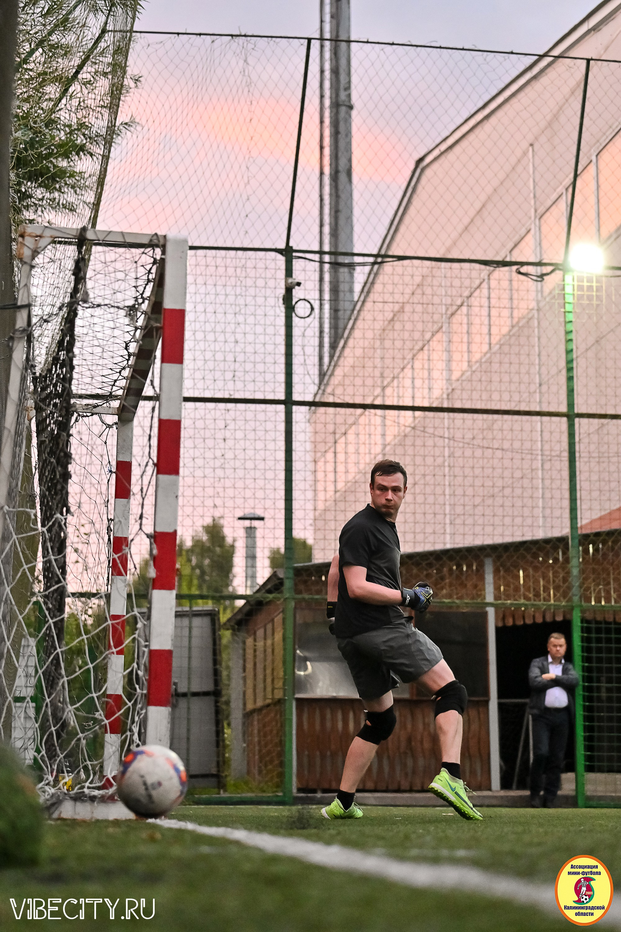 ИГРЫ МИНИ-ФУТБОЛЬНОЙ И КОРПОРАТИВНОЙ ЛИГИ. VIBECITY.RU Вайб Сити Ру Фоторепортажи Фотоотчеты Калининград