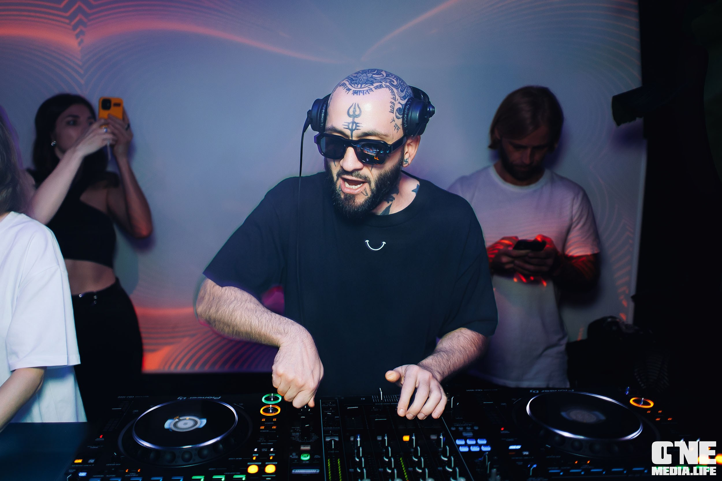 Репортаж с субботней тусовки в Nisha. One Media Life: фоторепортажи, фотоотчеты с мероприятий и заведений