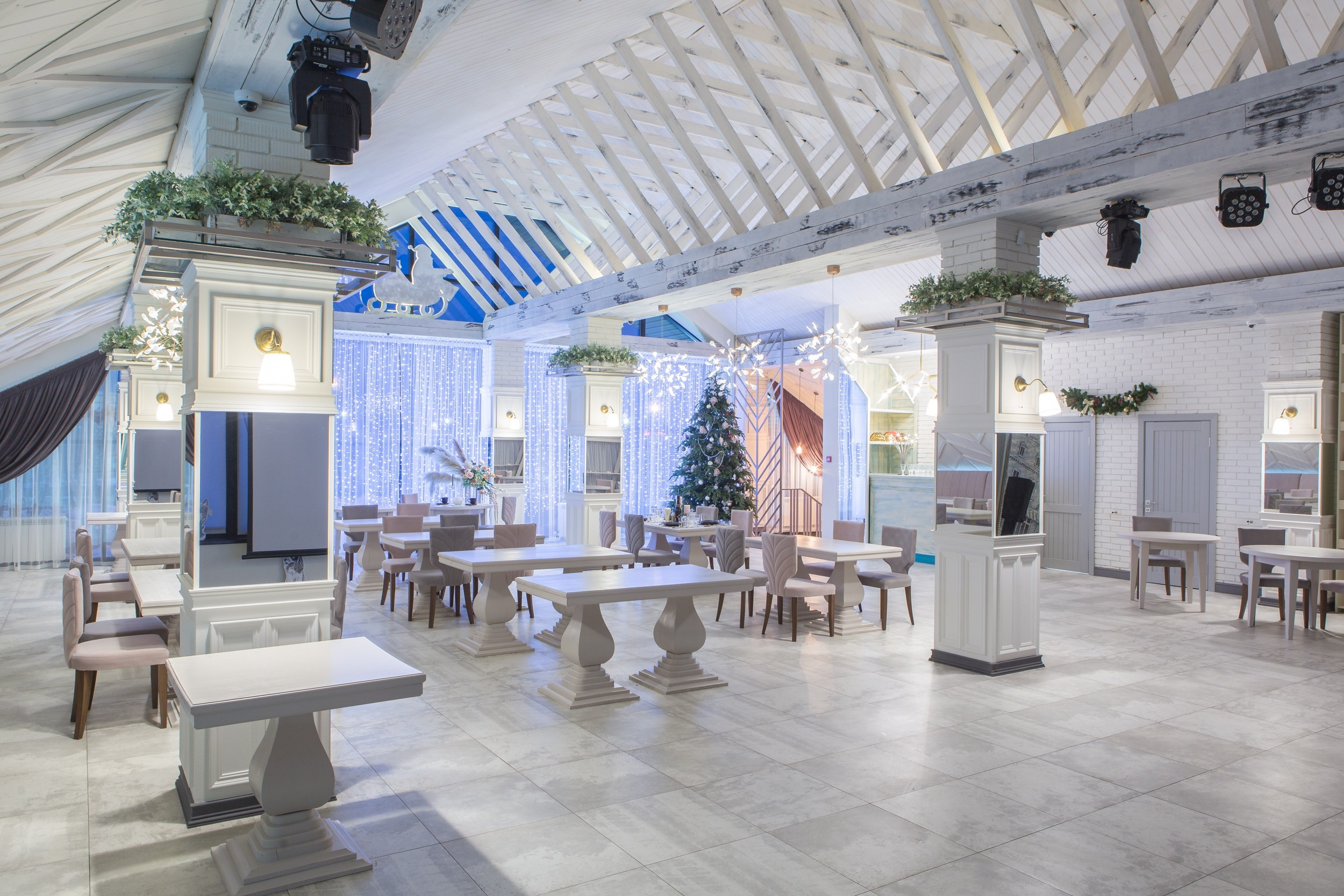 Трапезная «Есенька». Фотограф в Оренбурге. Профессиональный фотограф