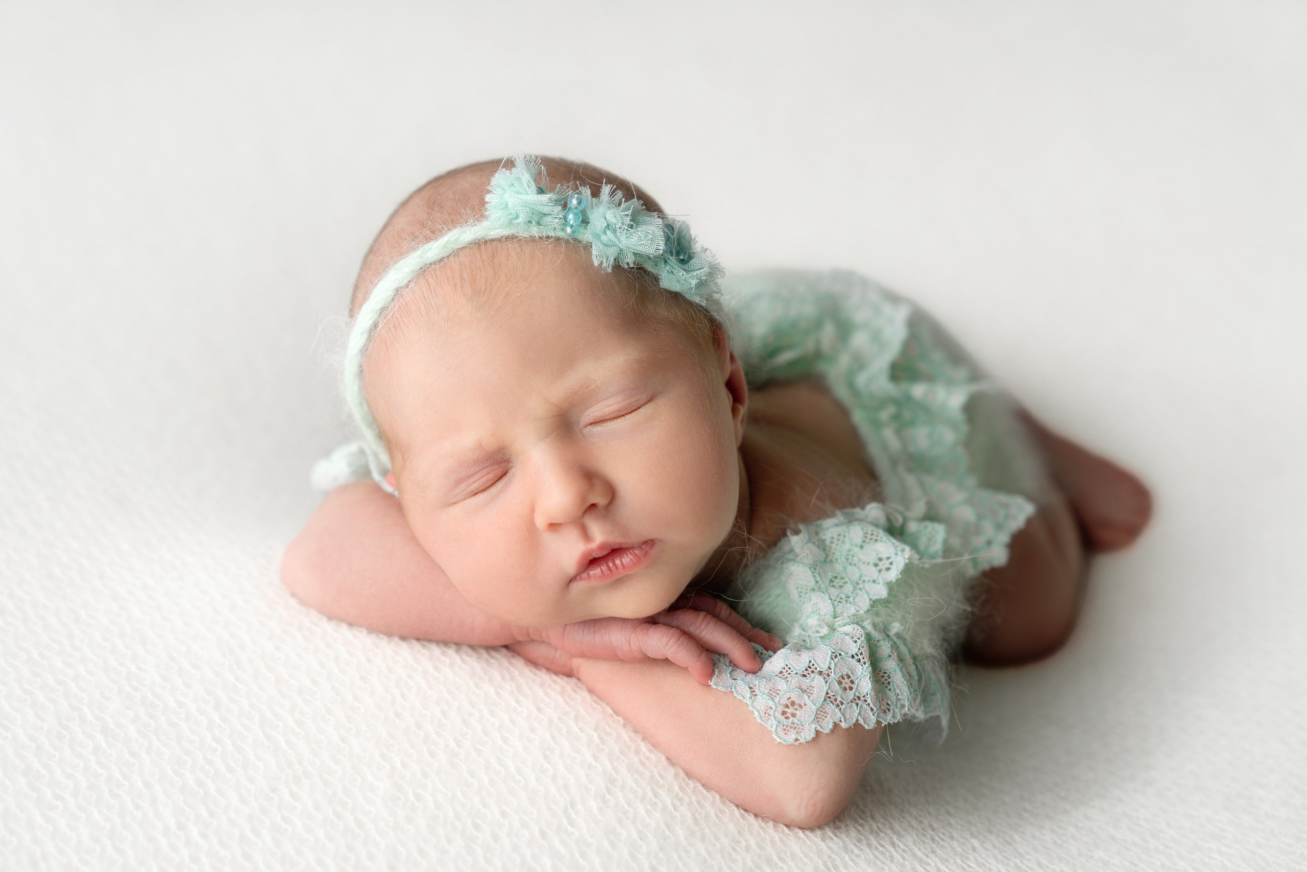 Фотосессия новорожденного (newborn). Фотограф новорожденных, детей до года и беременных в Симферополе