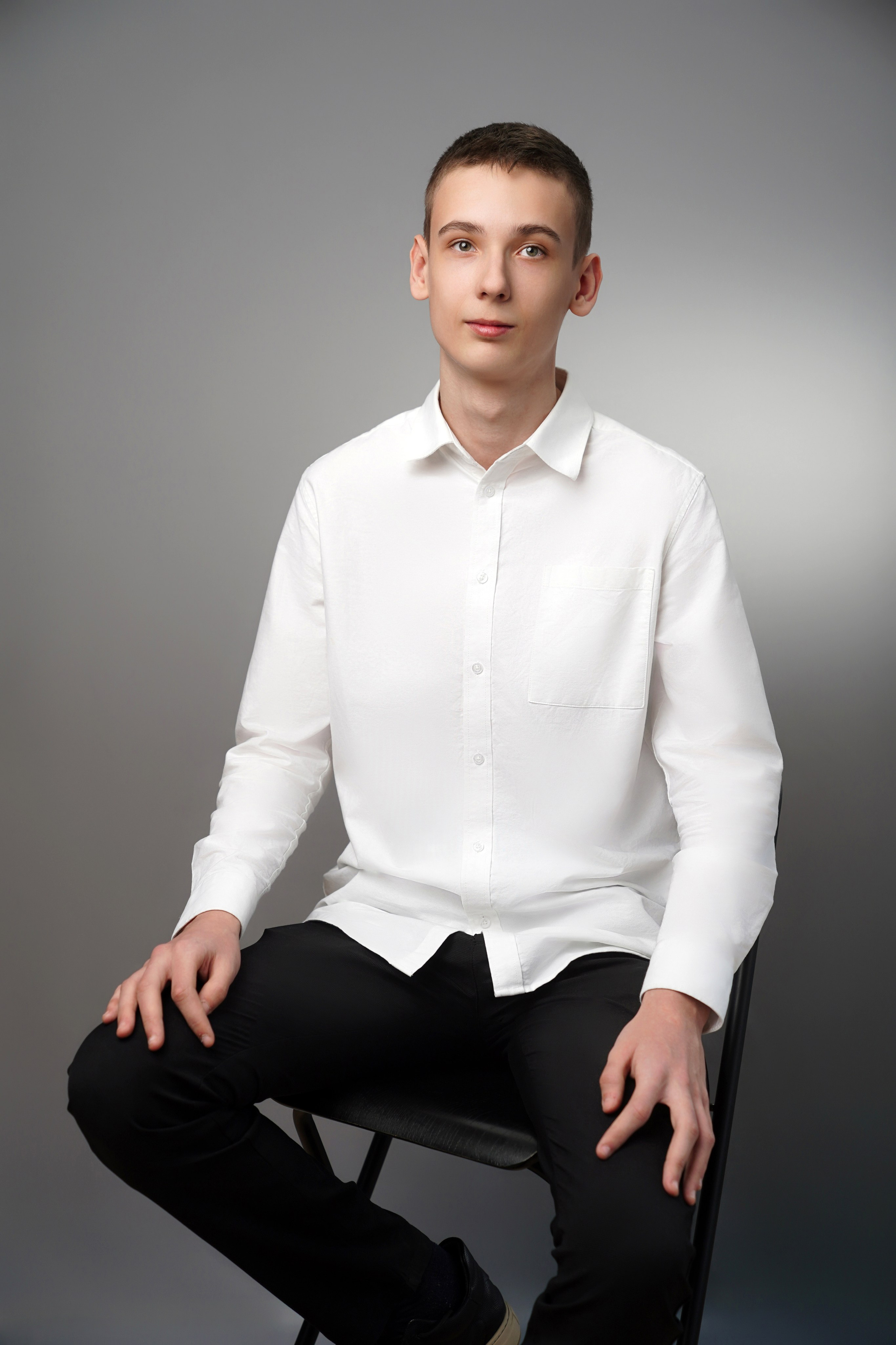 Стиль портрета в студии. GOTRA — выпускные альбомы в Тюмени