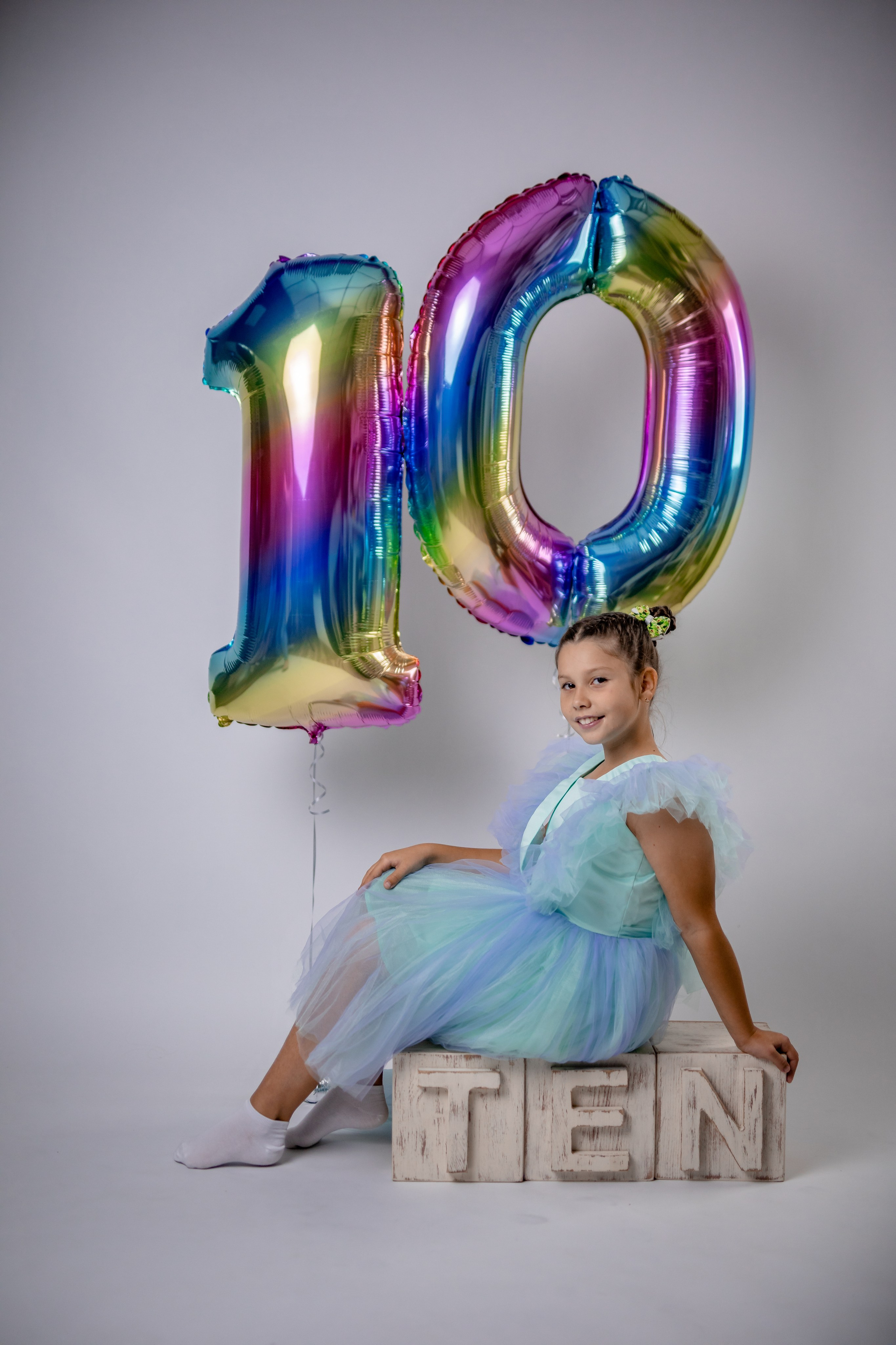 Стилизованная фотосессия в студии на день рождения ребёнка