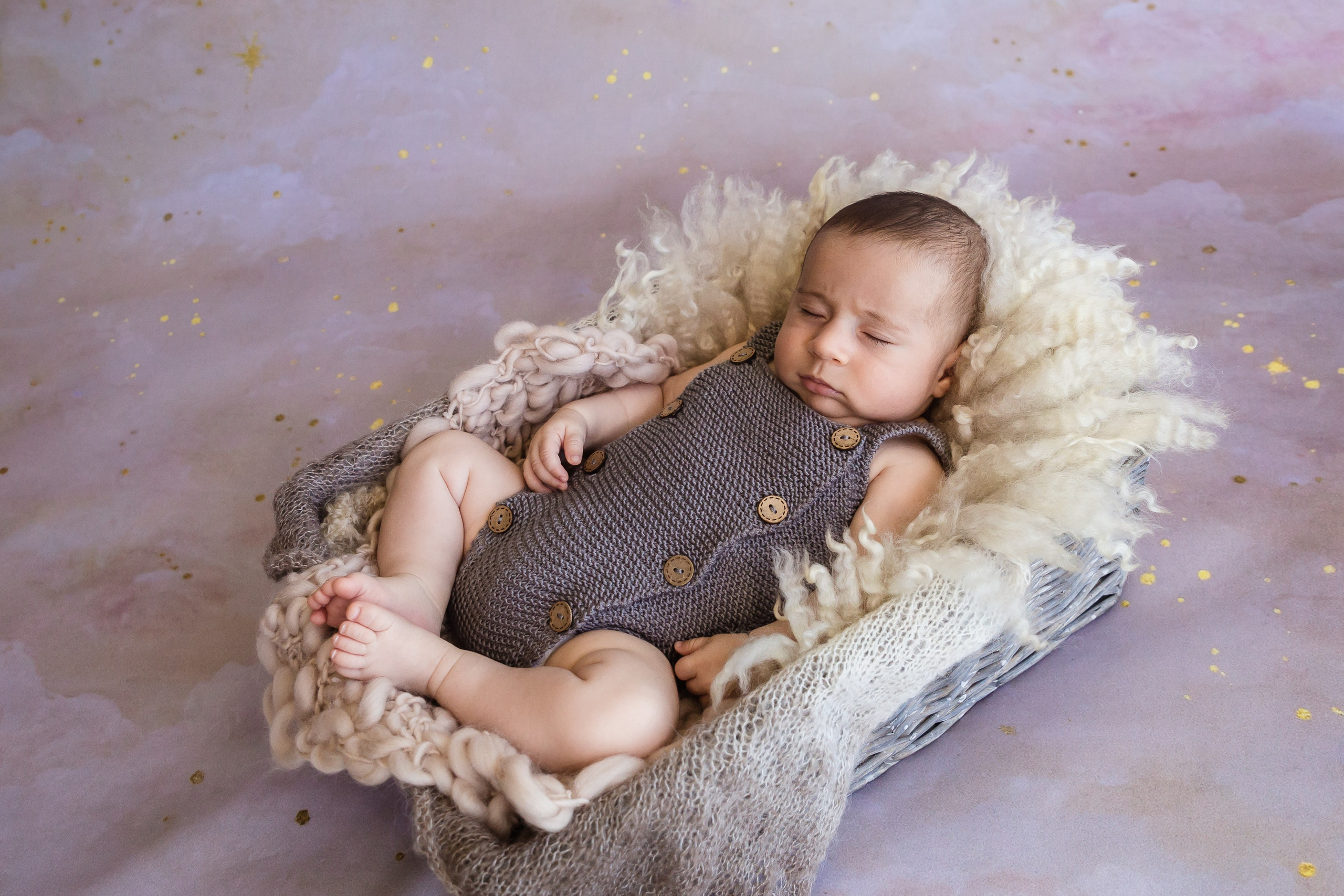 Newborn photoshooting. Professional family and children’s photographer in Izmir Irina Eron