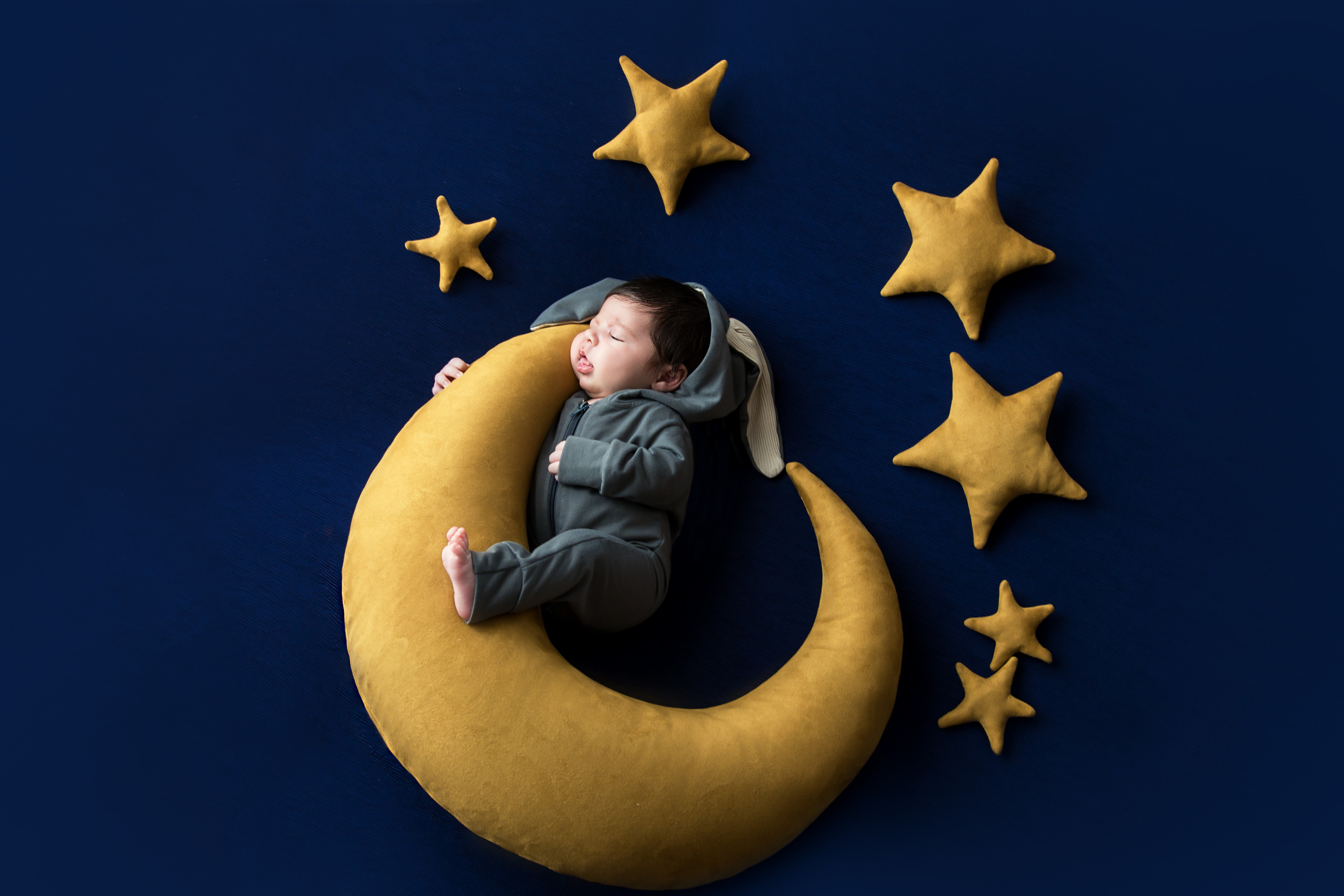 Фотосессия новорожденного (newborn). Фотограф новорожденных, детей до года и беременных в Симферополе