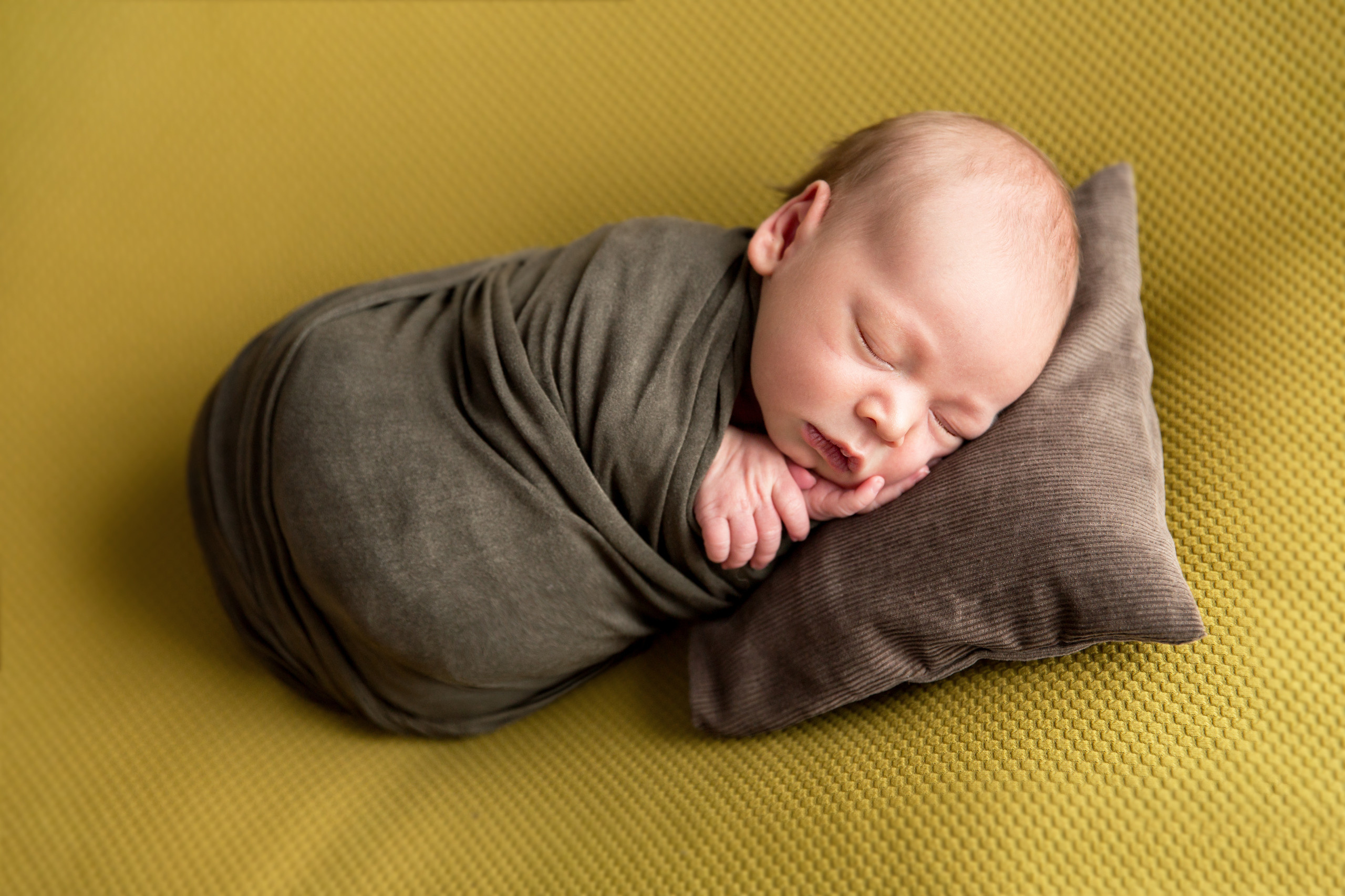 Фотосессия новорожденного (newborn). Фотограф новорожденных, детей до года и беременных в Симферополе