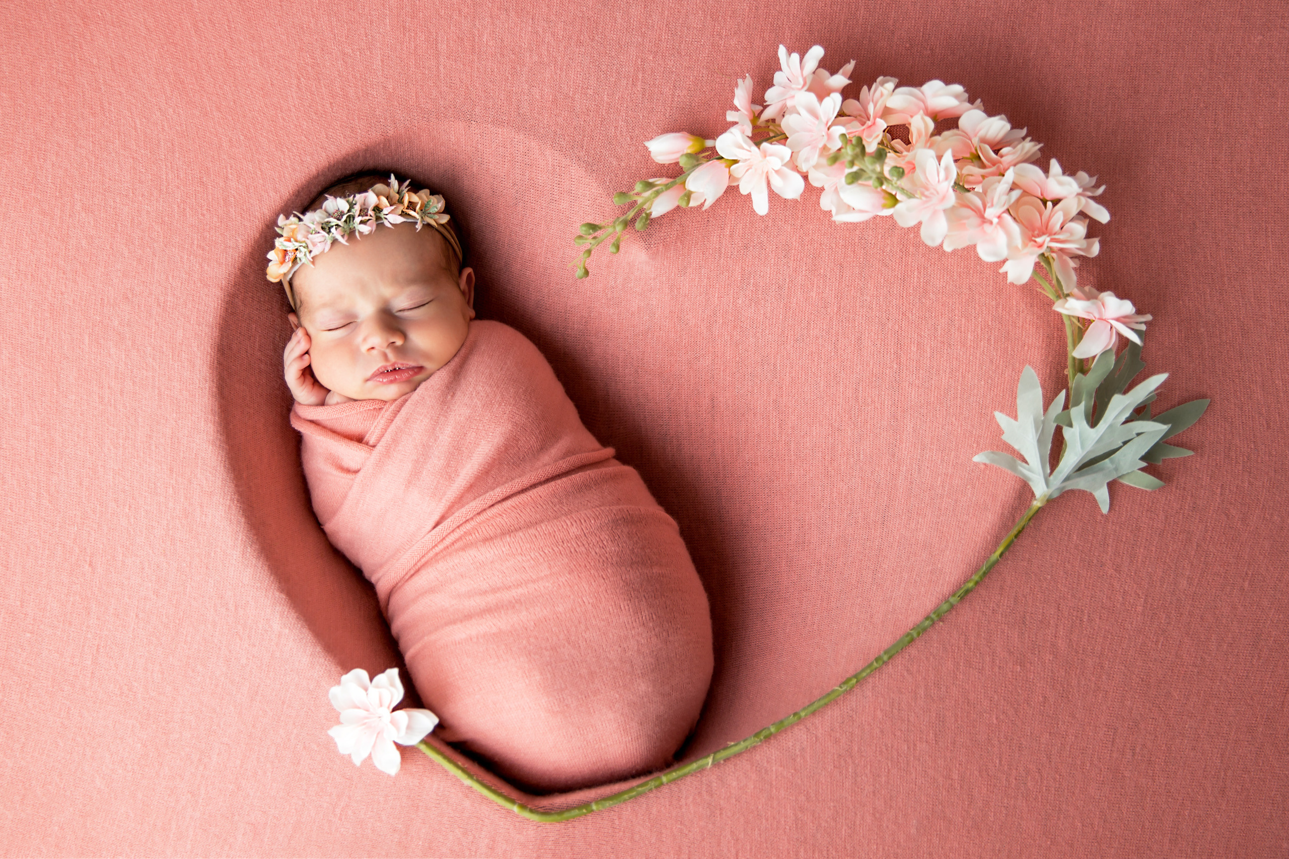 Фотосессия новорожденного (newborn). Фотограф новорожденных, детей до года и беременных в Симферополе