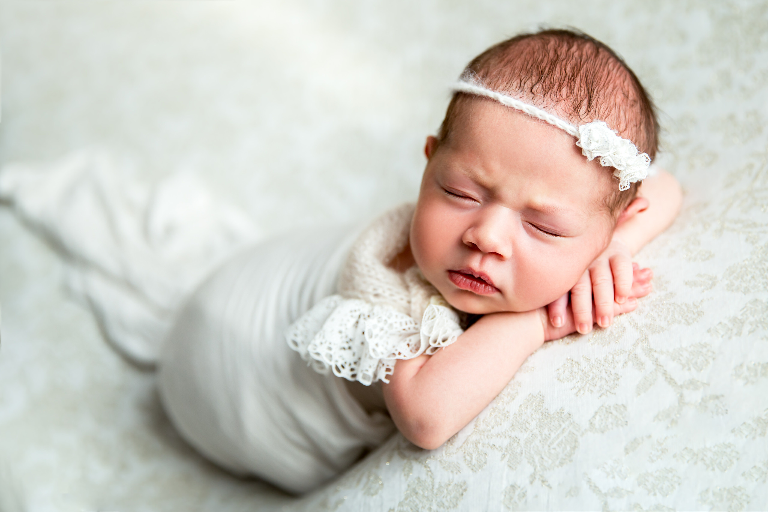 Фотосессия новорожденного (newborn). Фотограф новорожденных, детей до года и беременных в Симферополе