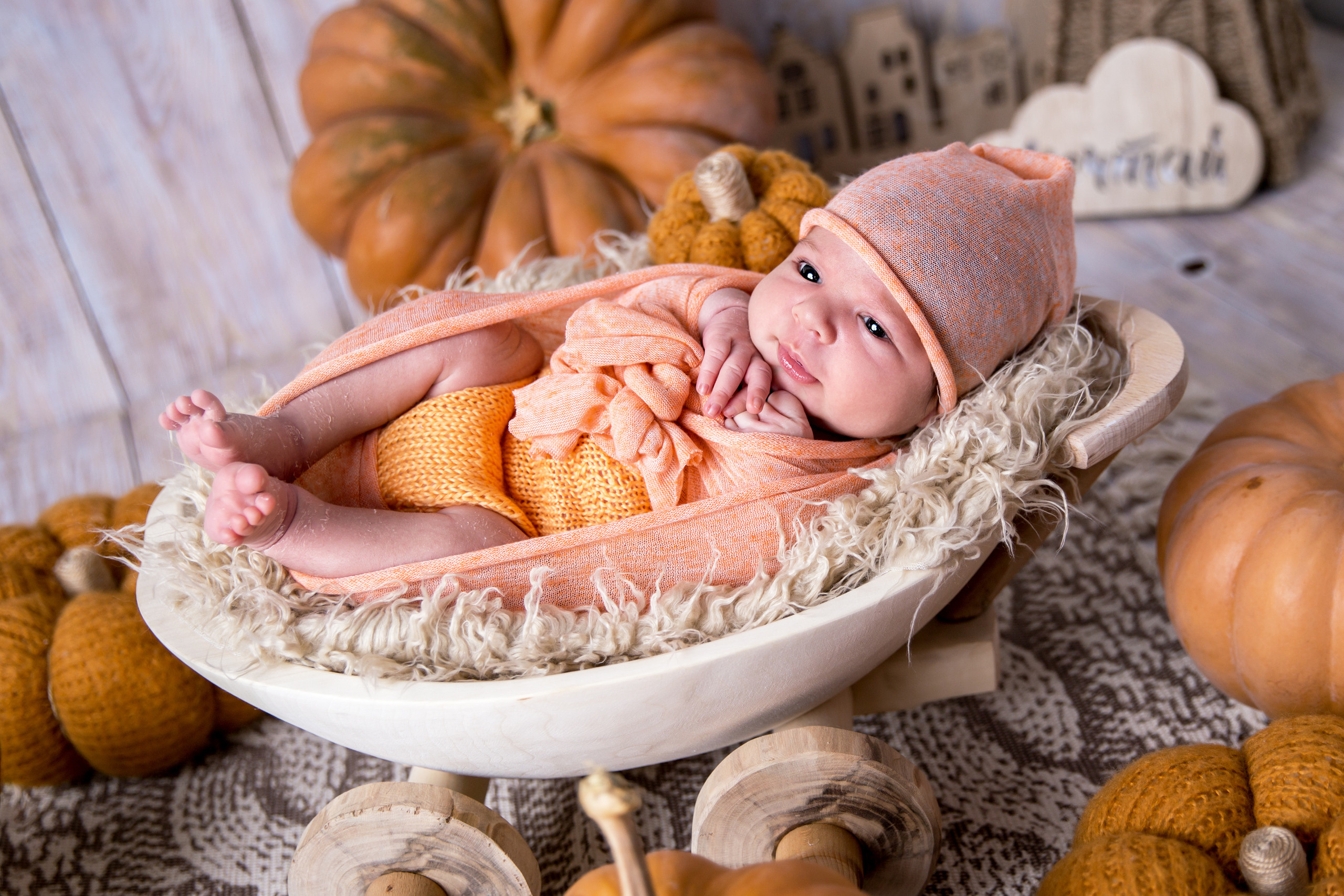 Фотосессия новорожденного (newborn). Фотограф новорожденных, детей до года и беременных в Симферополе