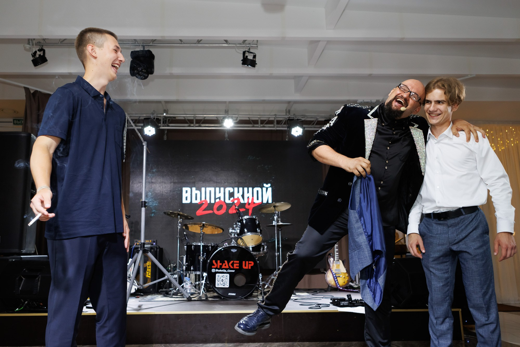 Выпускной вечер в Севастопольской гимназии № 1 имени А. С. Пушкина. Свадебный фотограф, фотосъемка в Крыму, Севастополе, Симферополе, Ялте