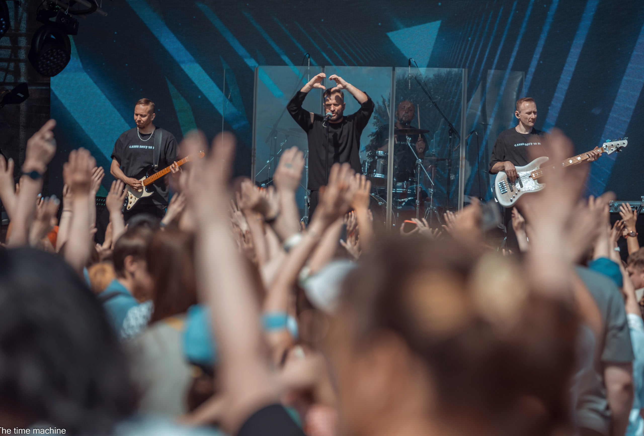 Концерт певца Ираклия Veer Mall 31.05.25. Фотограф для маркетплейсов Михаил Бове