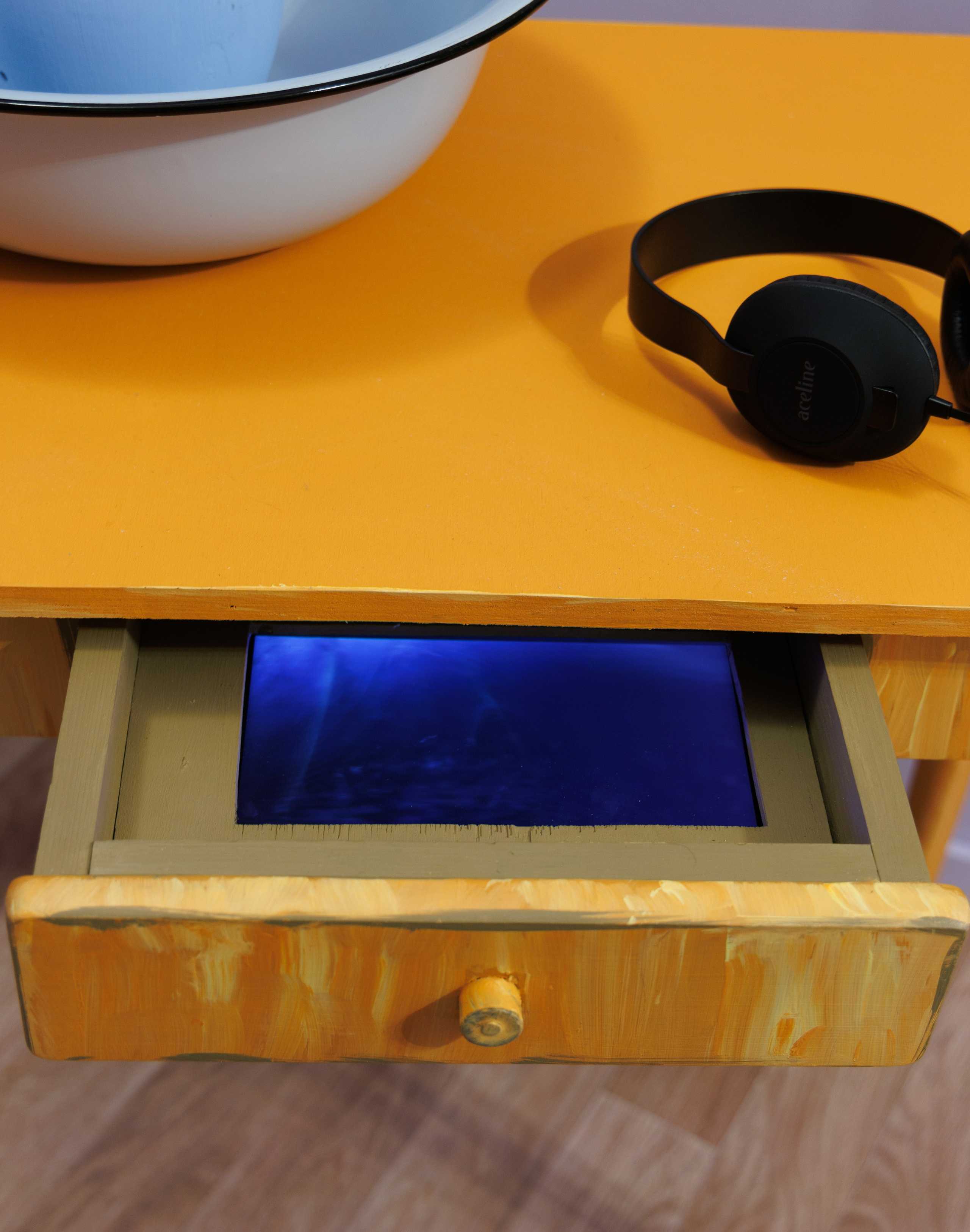 Инсталляция «Придумала» Ольги Михальчук, Винзавод, 2024. Ольга Михальчук, художница и фотограф