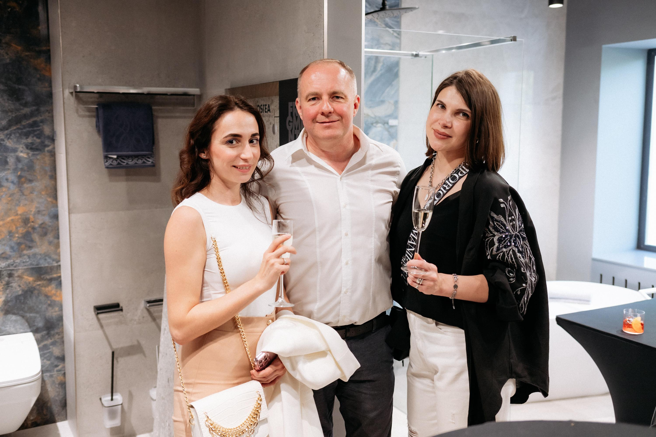 КРАН. СВОИ. ФОТООТЧЕТЫ-СОБЫТИЯ-МЕСТА