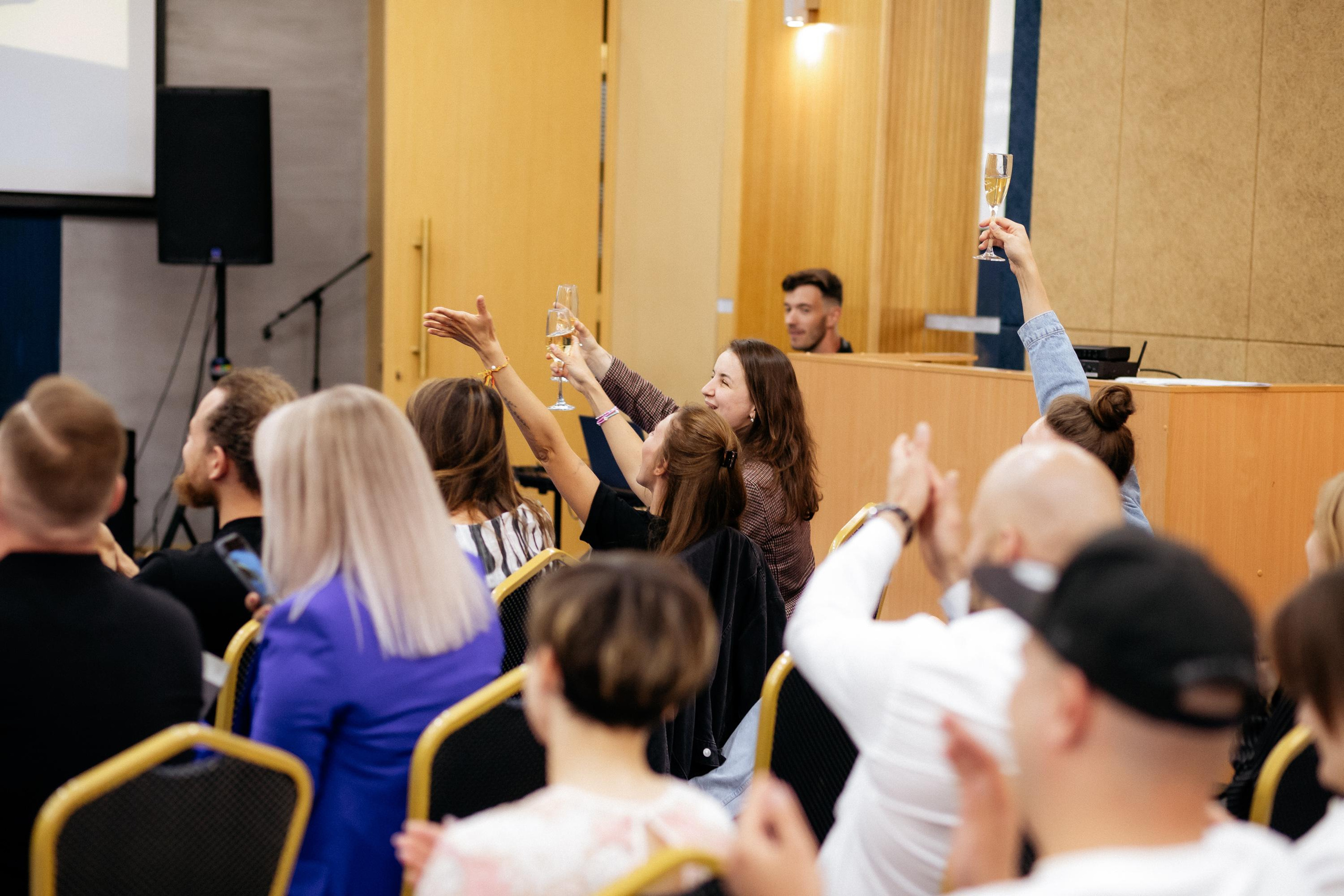 ПРЕМИЯ 2ГИС. СВОИ. ФОТООТЧЕТЫ-СОБЫТИЯ-МЕСТА