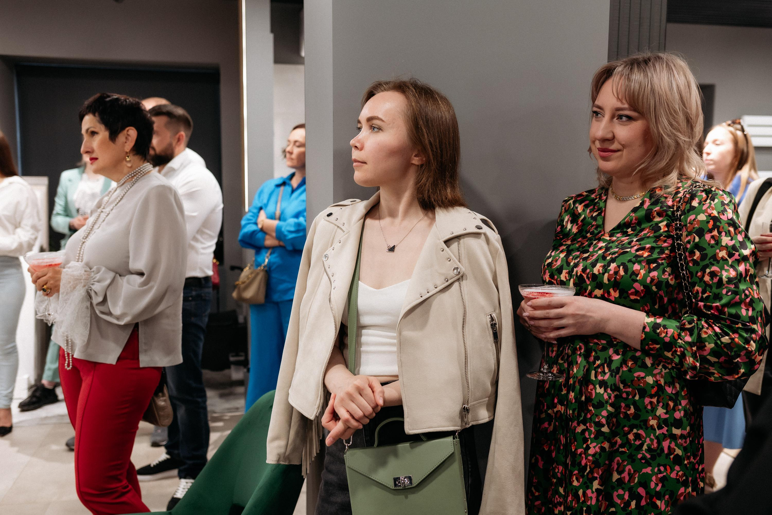 КРАН. СВОИ. ФОТООТЧЕТЫ-СОБЫТИЯ-МЕСТА