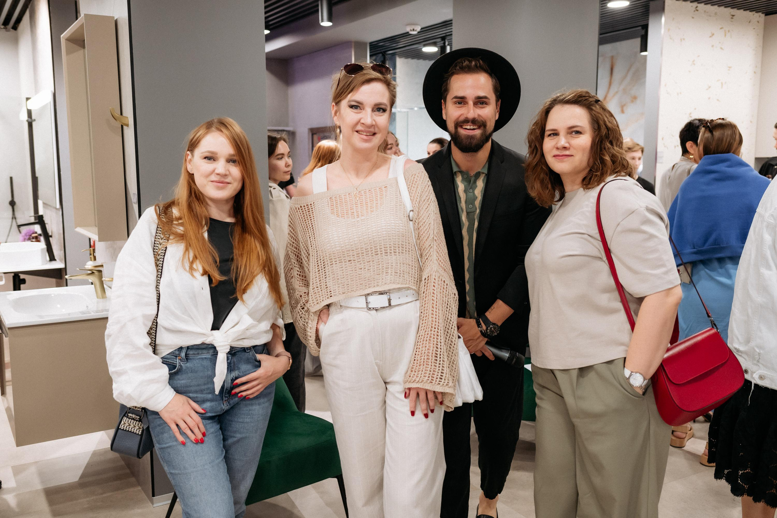 КРАН. СВОИ. ФОТООТЧЕТЫ-СОБЫТИЯ-МЕСТА