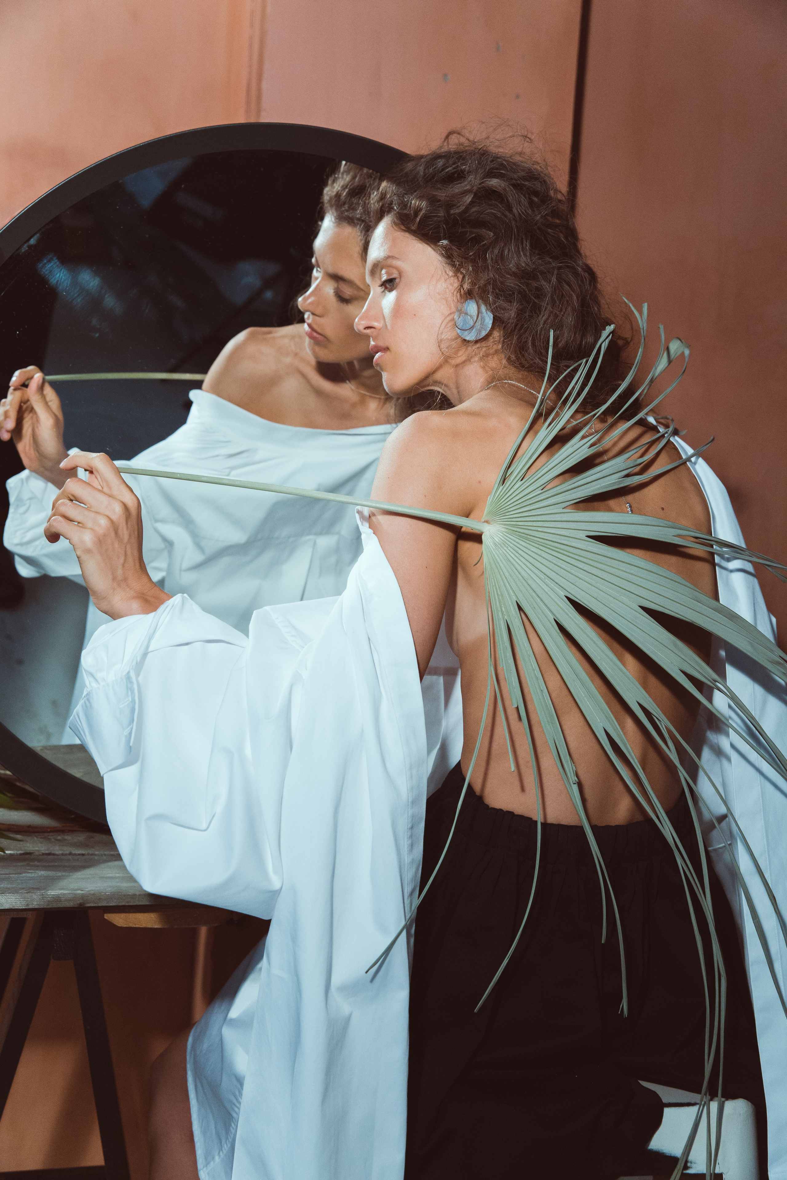 Имиджевая фотосессия для брендов одежды и украшений — коллаборация OR.Brand × Avi Juvi | Фотограф в Москве