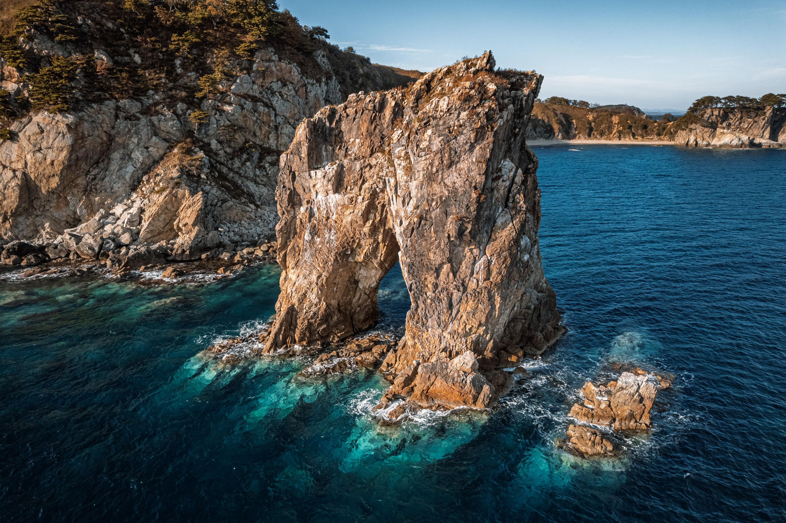 Бухта Льва | Мыс Сосновый. Иван Зайцев (IZIART) — создание культурного кода через фото и видео