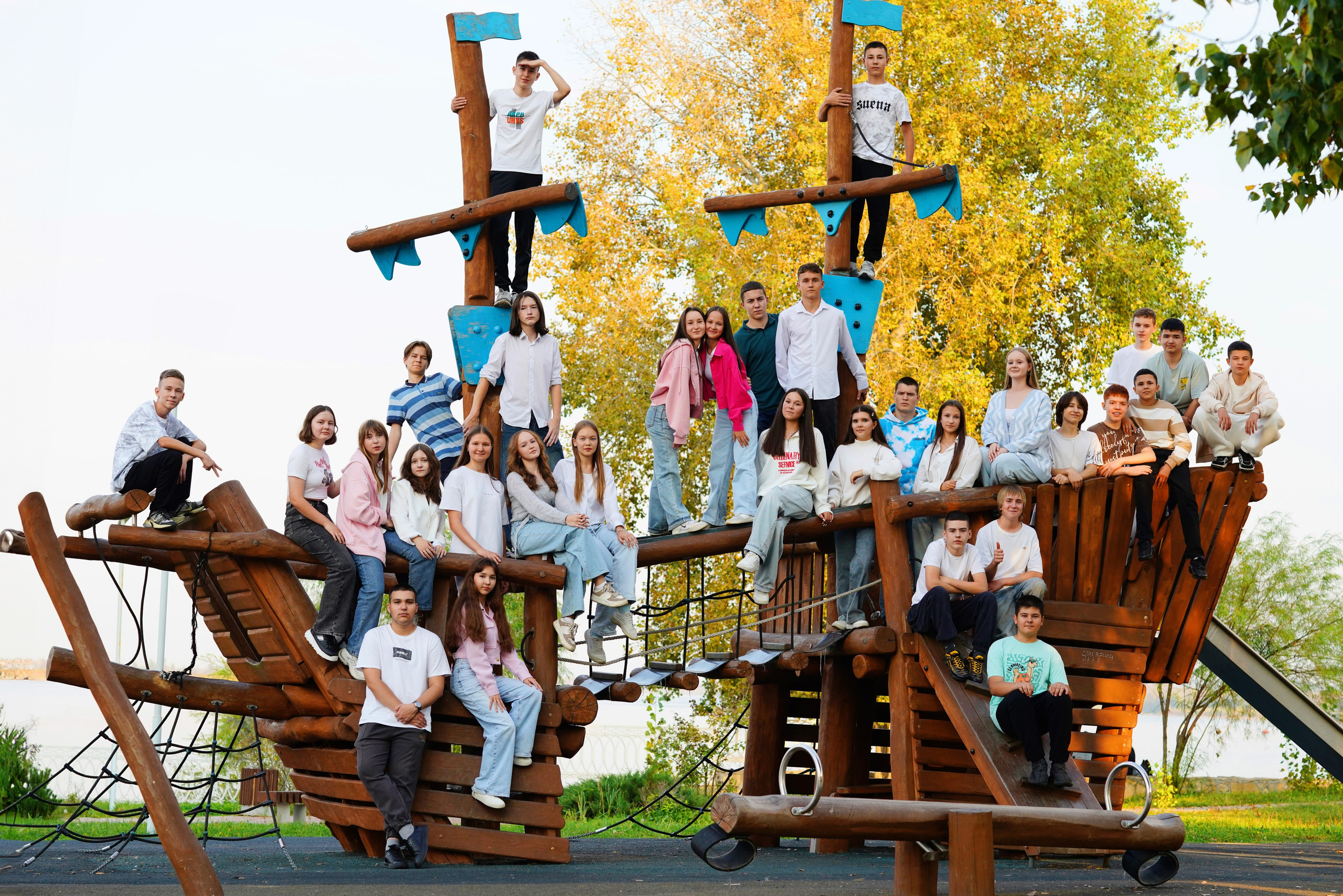 Осень 9,11 класс. Фотограф Герман