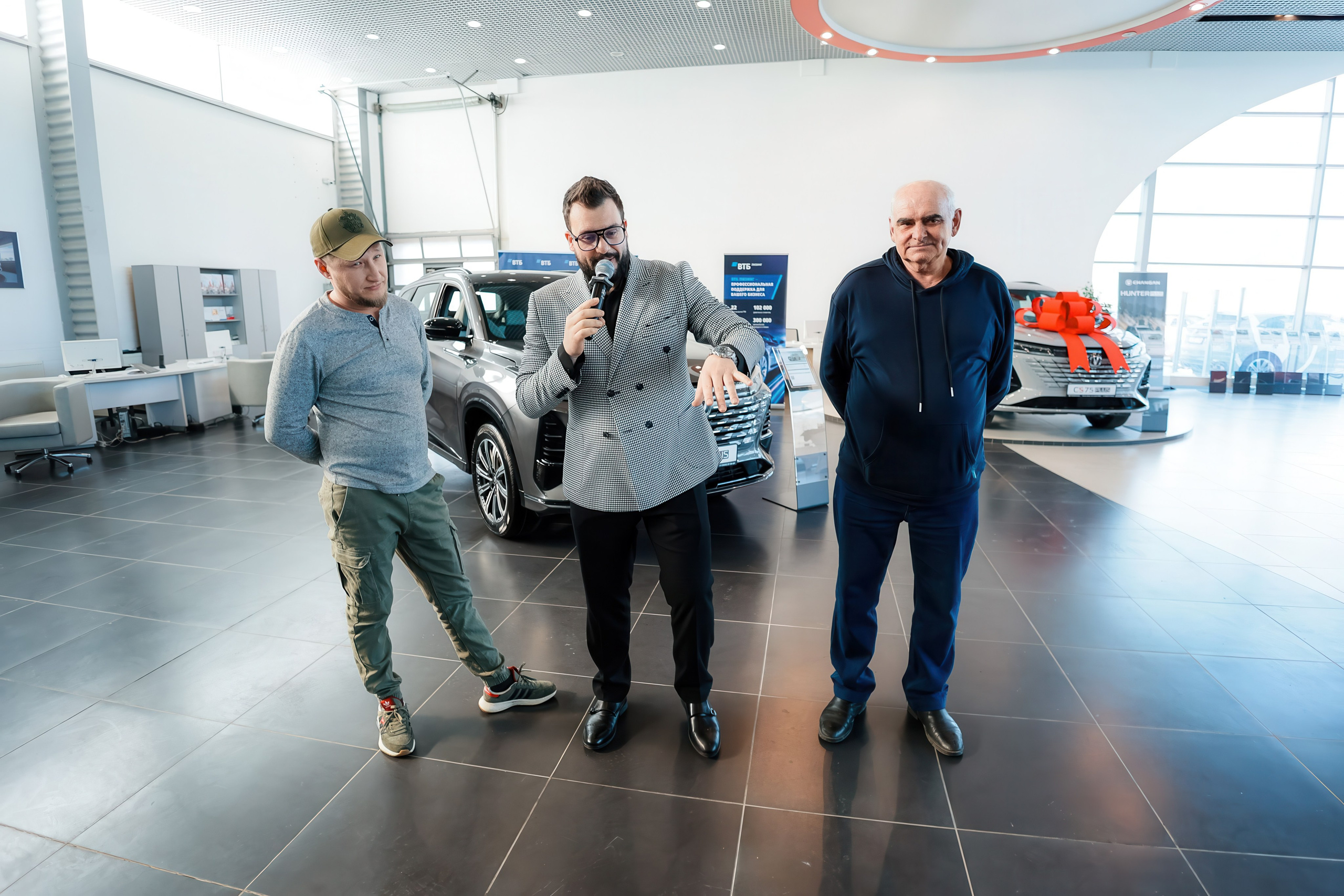 01.03 Автосалон-2000. Презентация нового ChanGan. Команда специалистов в мире фотографии и видео. Детский фотограф, семейный фотограф