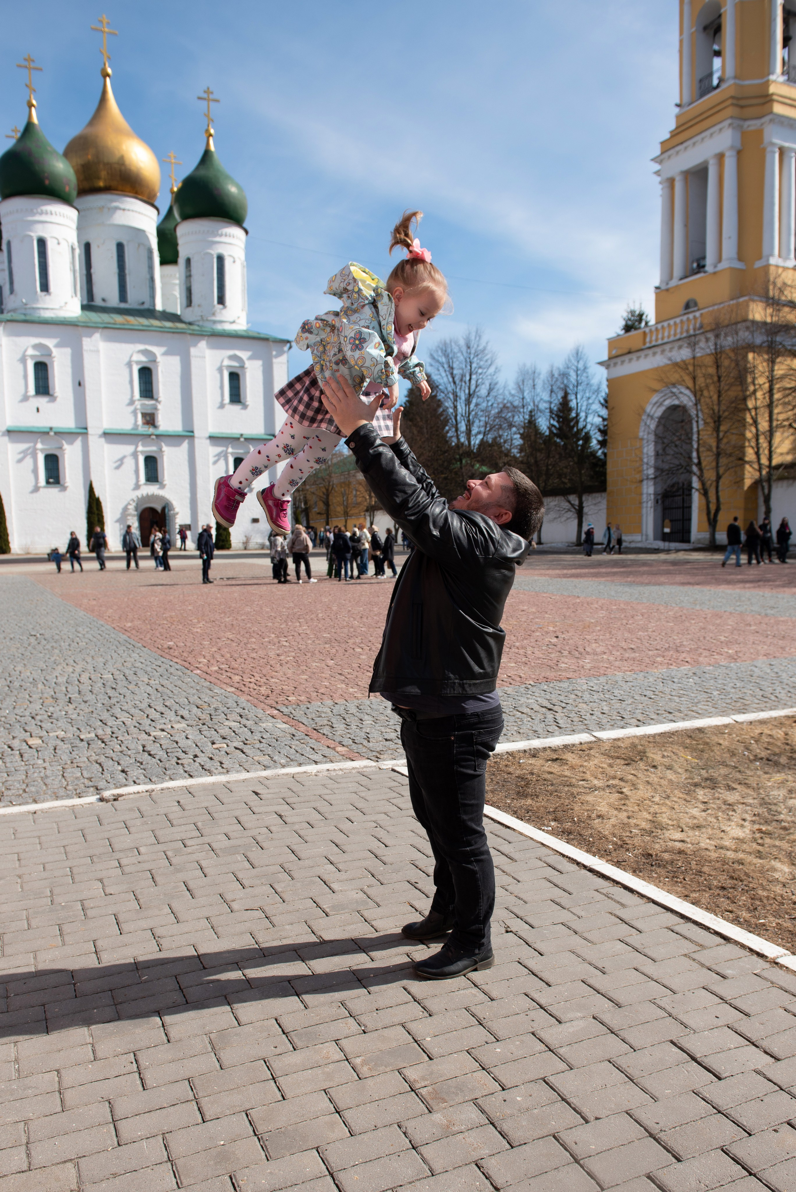 Весенняя Прогулка по Коломне для Анастасии, Антона, Евы и Яна. Фотограф самых запоминающихся моментов Вашей жизни