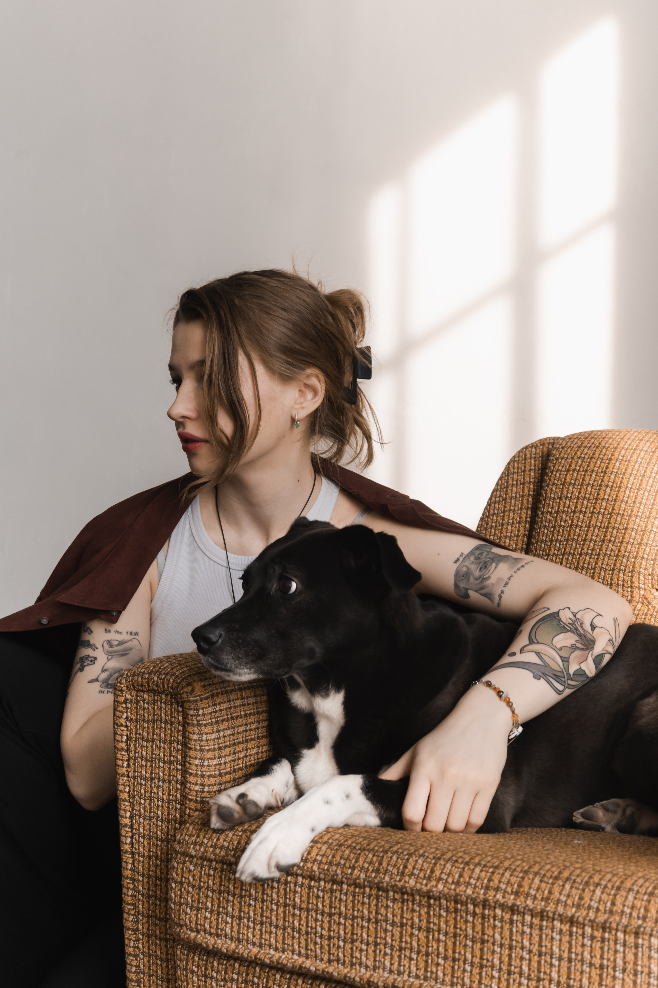 Фотосъемка Ангелины с питомцами. Портретный и репортажный фотограф в Санкт-Петербурге | Валерия Кайряк