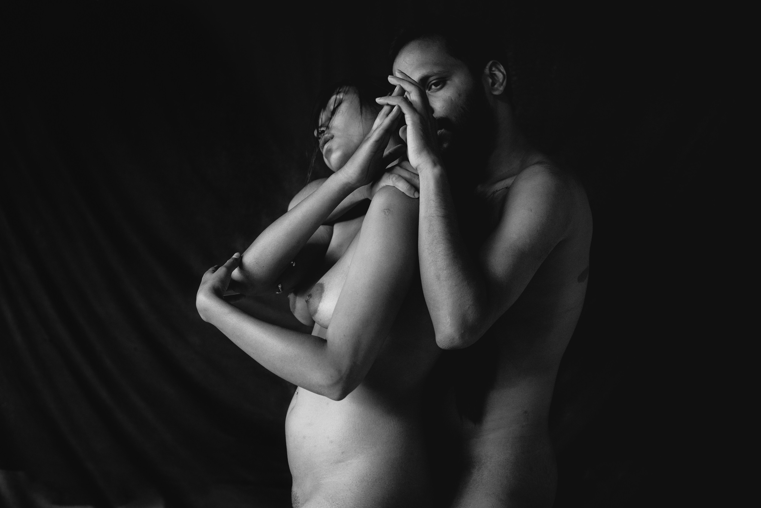 «Where words fail, touch speaks» Dinesh Sahoo. Выставочный проект «Опыт касаний» (офлайн и онлайн) Калининград