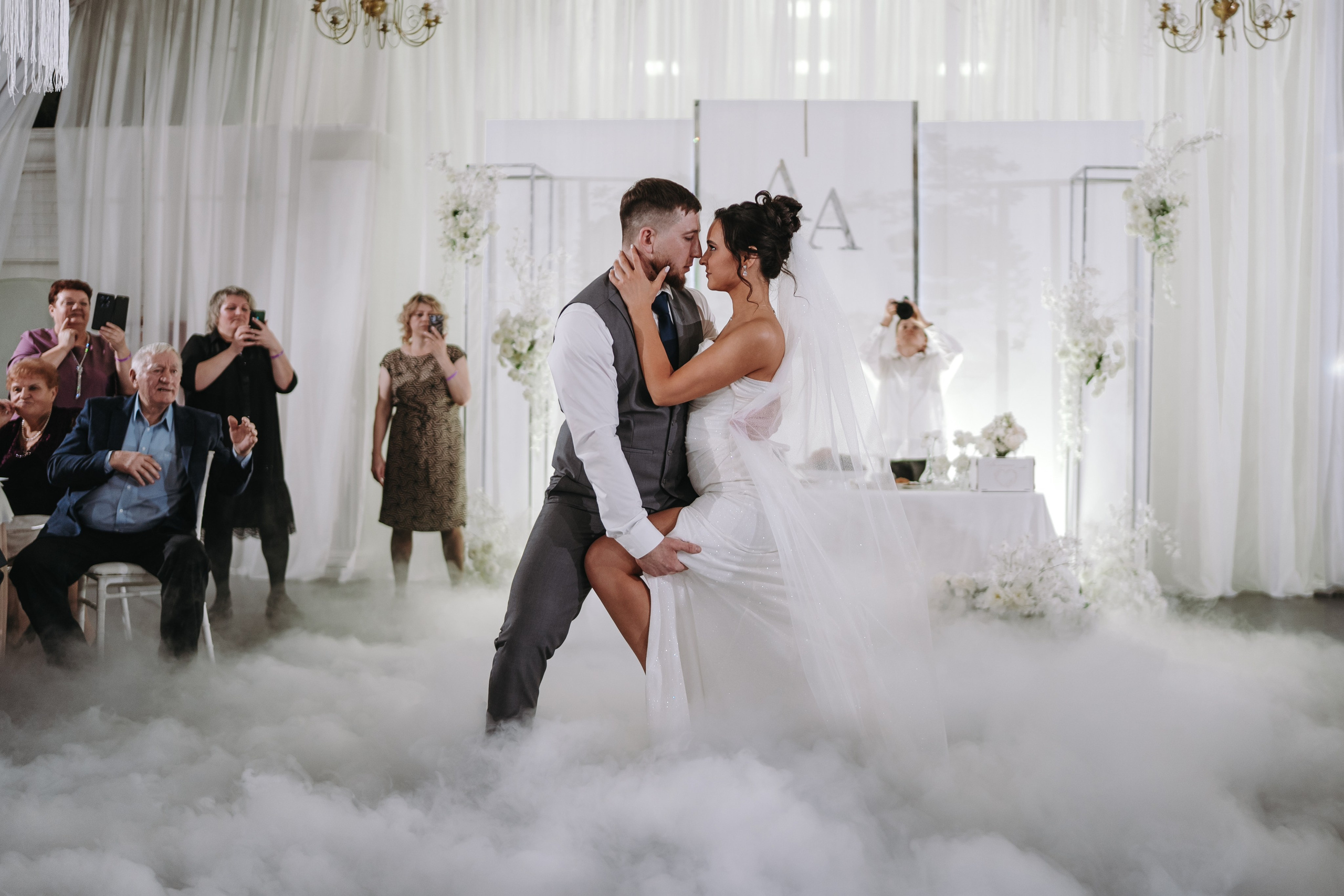 ГОСТИНИЦА АГИДЕЛЬ, ФОТОСТУДИЯ МОНОХРОМ, РЕСТОРАН ПРАВДА ХОЛЛ, ВЕДУЩИЙ АНДРЕЙ ОГНЕВ УФА