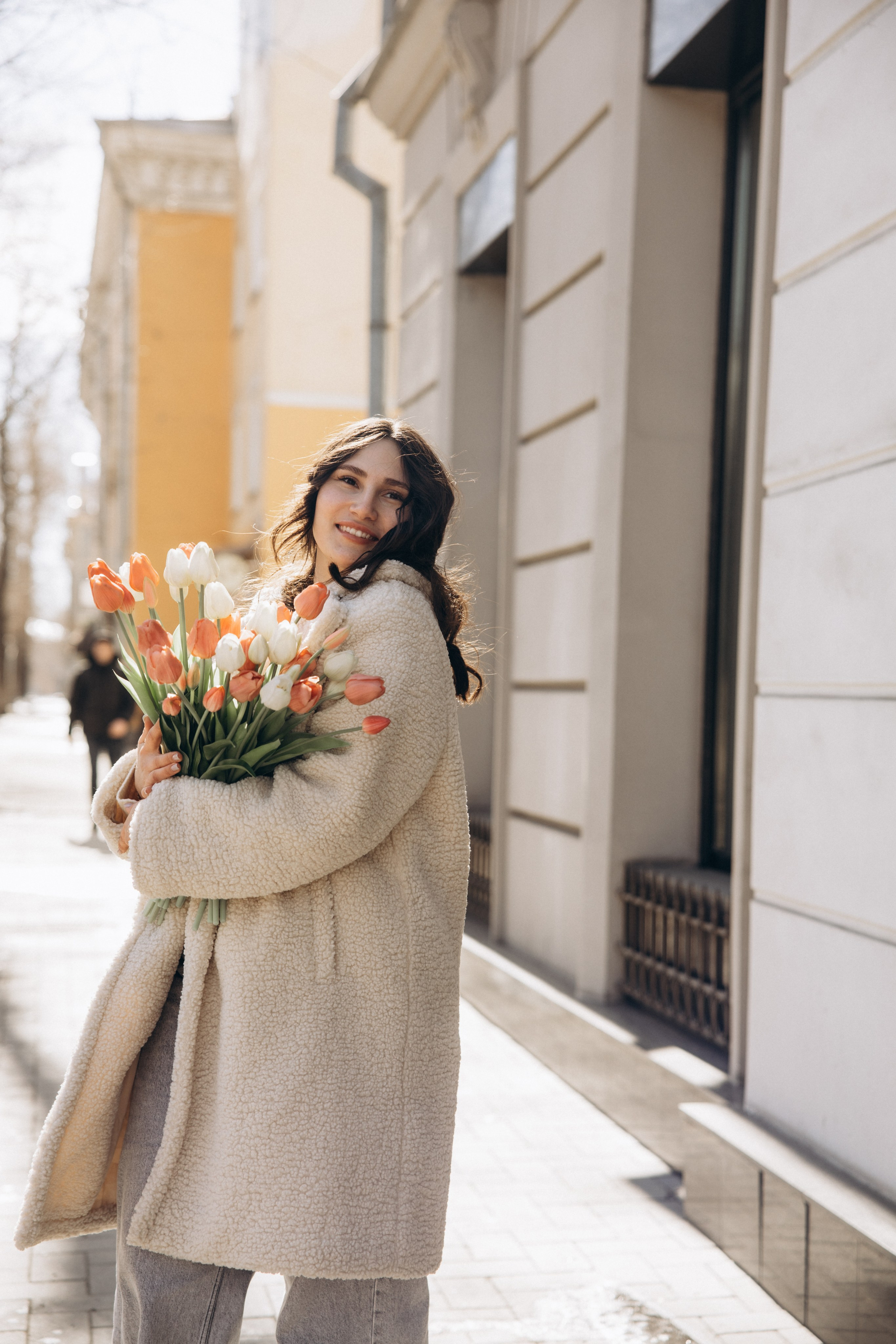 Прогулка с тюльпанами. Свадебный, семейный фотограф в Иркутске Светлана Макаричева
